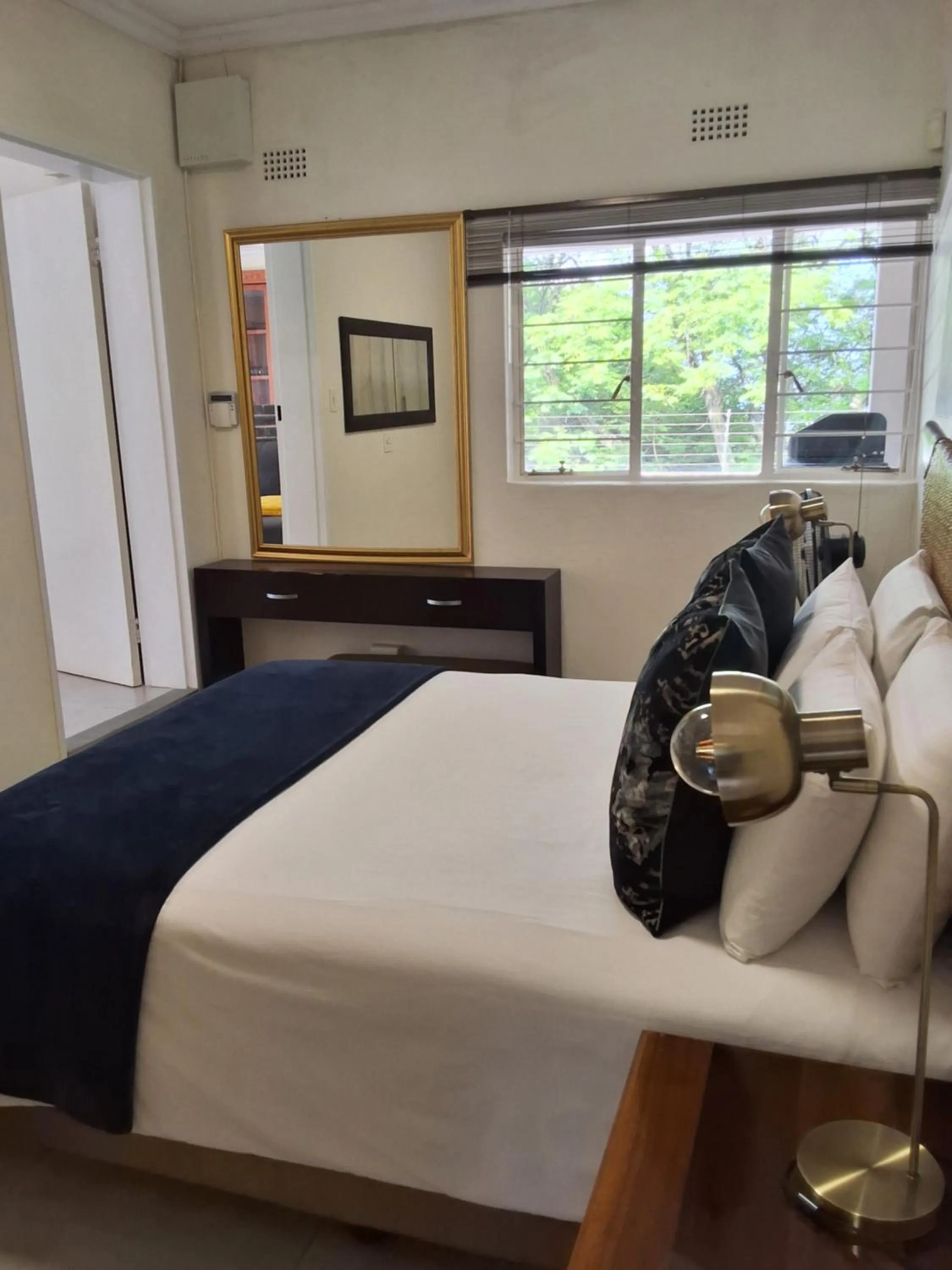 Bedroom, Bed in CityView, a stunning modern apartment