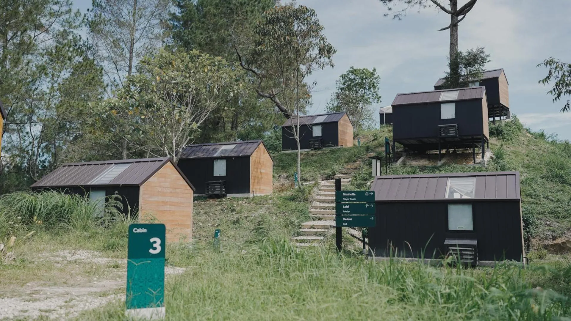 Property building in Bobocabin Kaldera, Toba