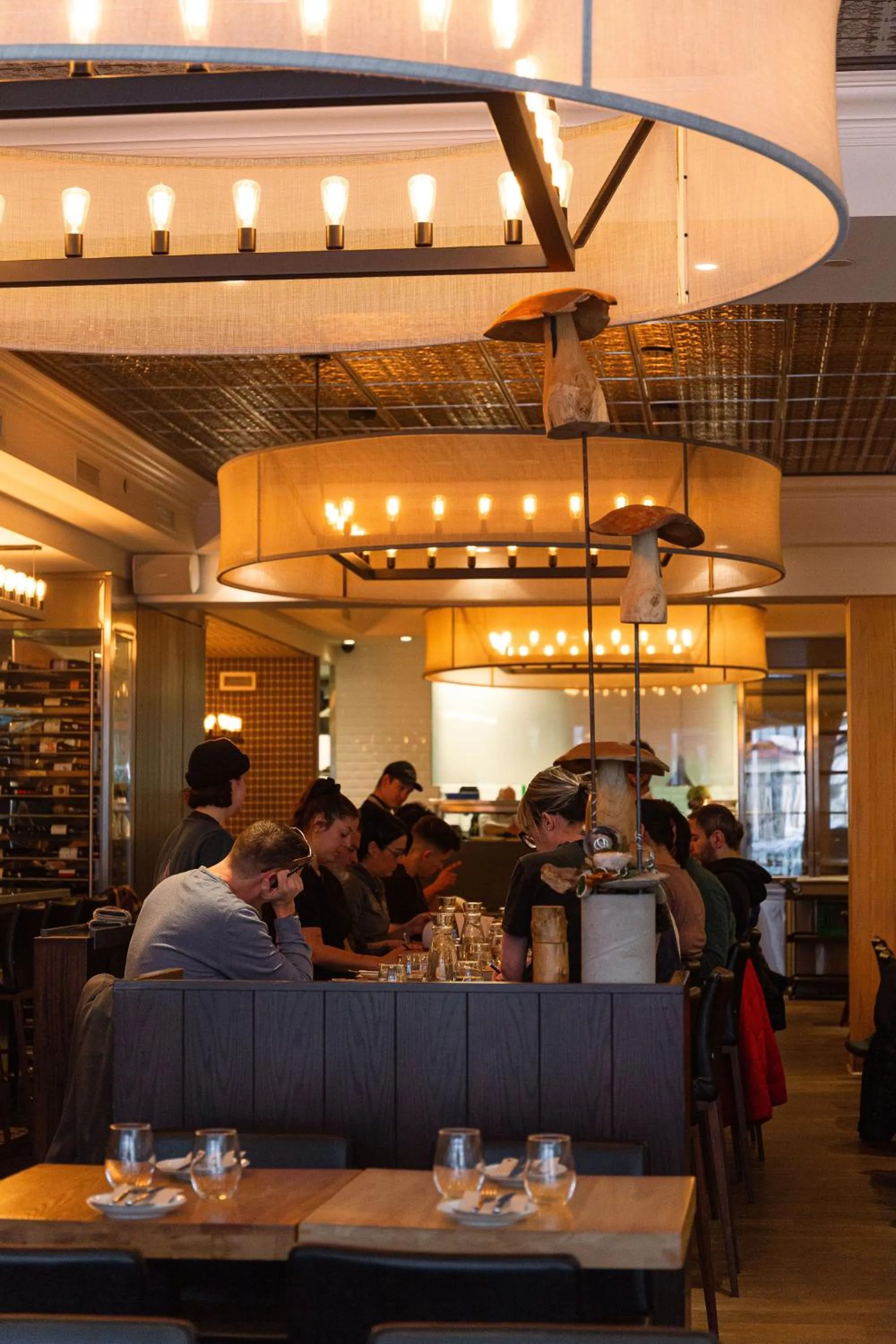 Restaurant/places to eat in Hotel Manoir Victoria