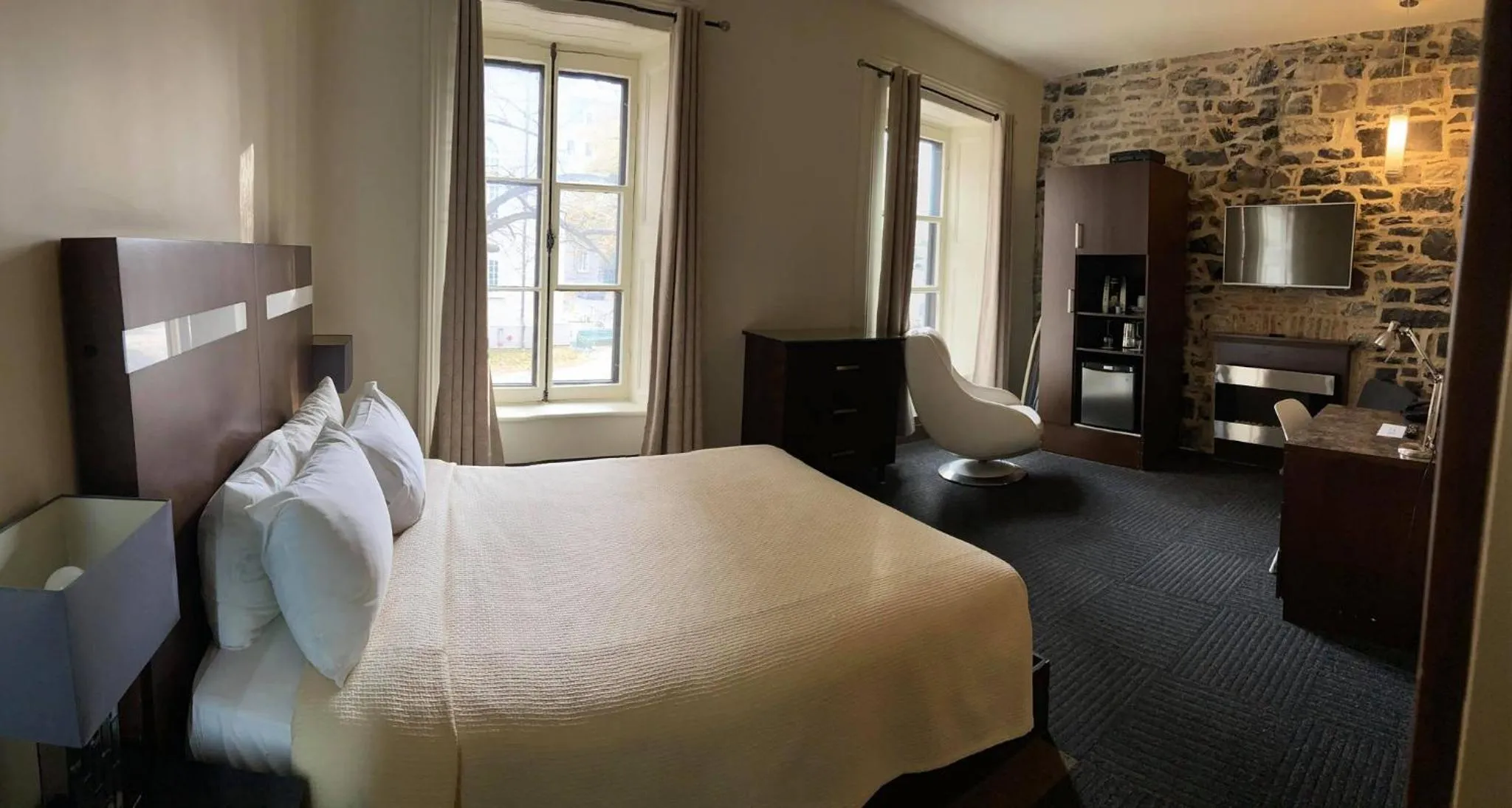 Photo of the whole room, Bed in Hôtel Sainte-Anne