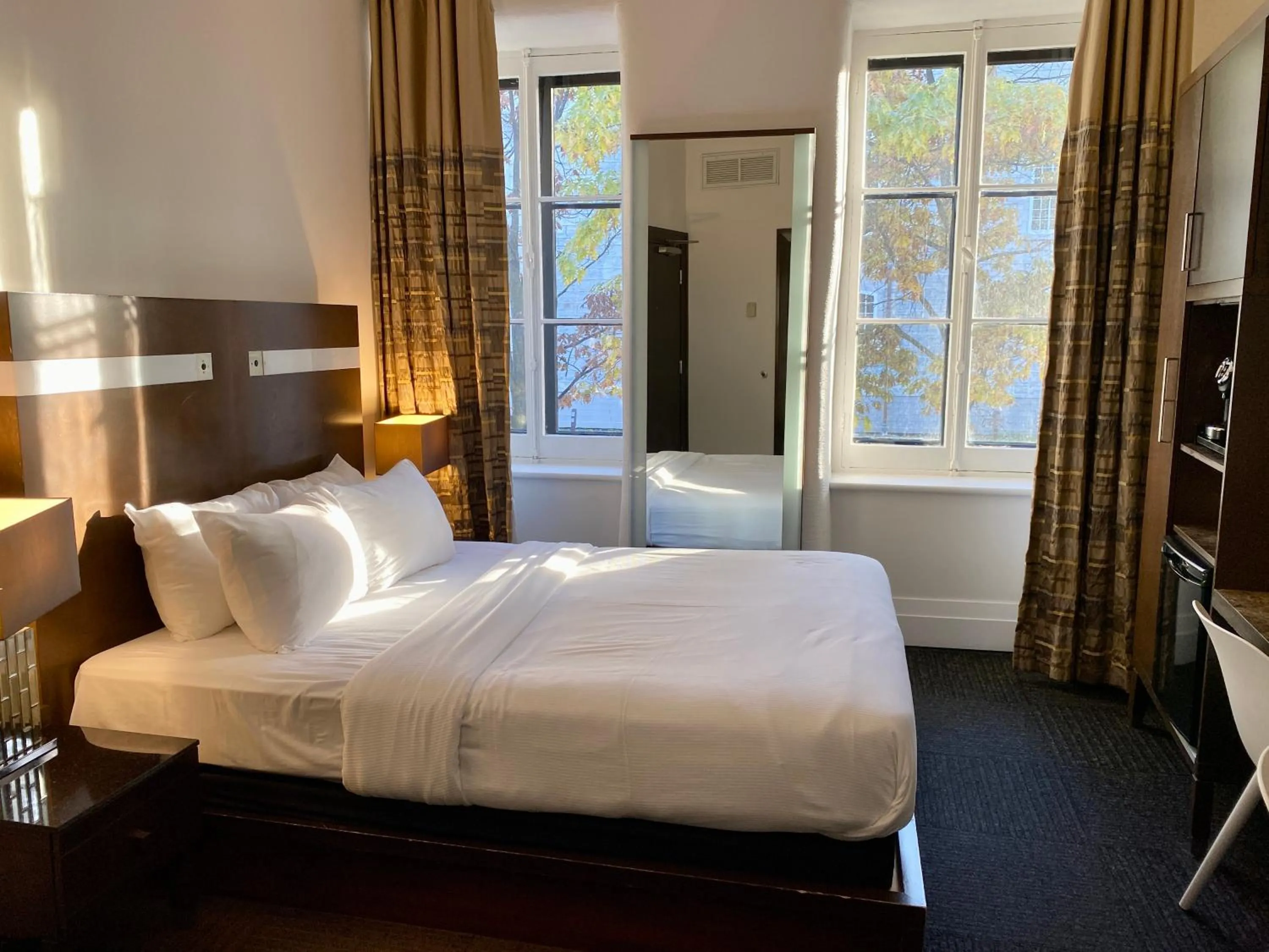 Bed in Hôtel Sainte-Anne