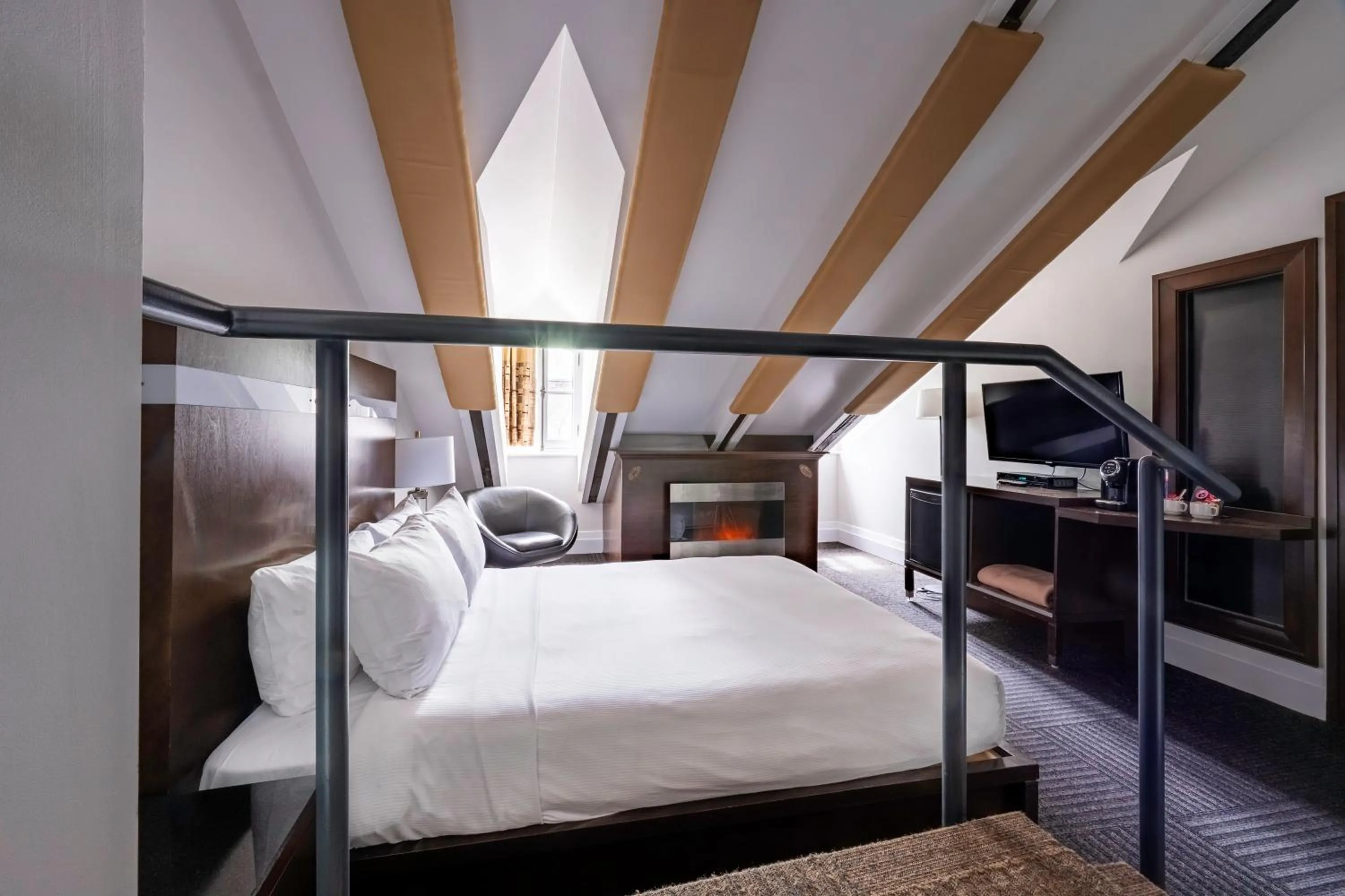 Photo of the whole room, Bed in Hôtel Sainte-Anne