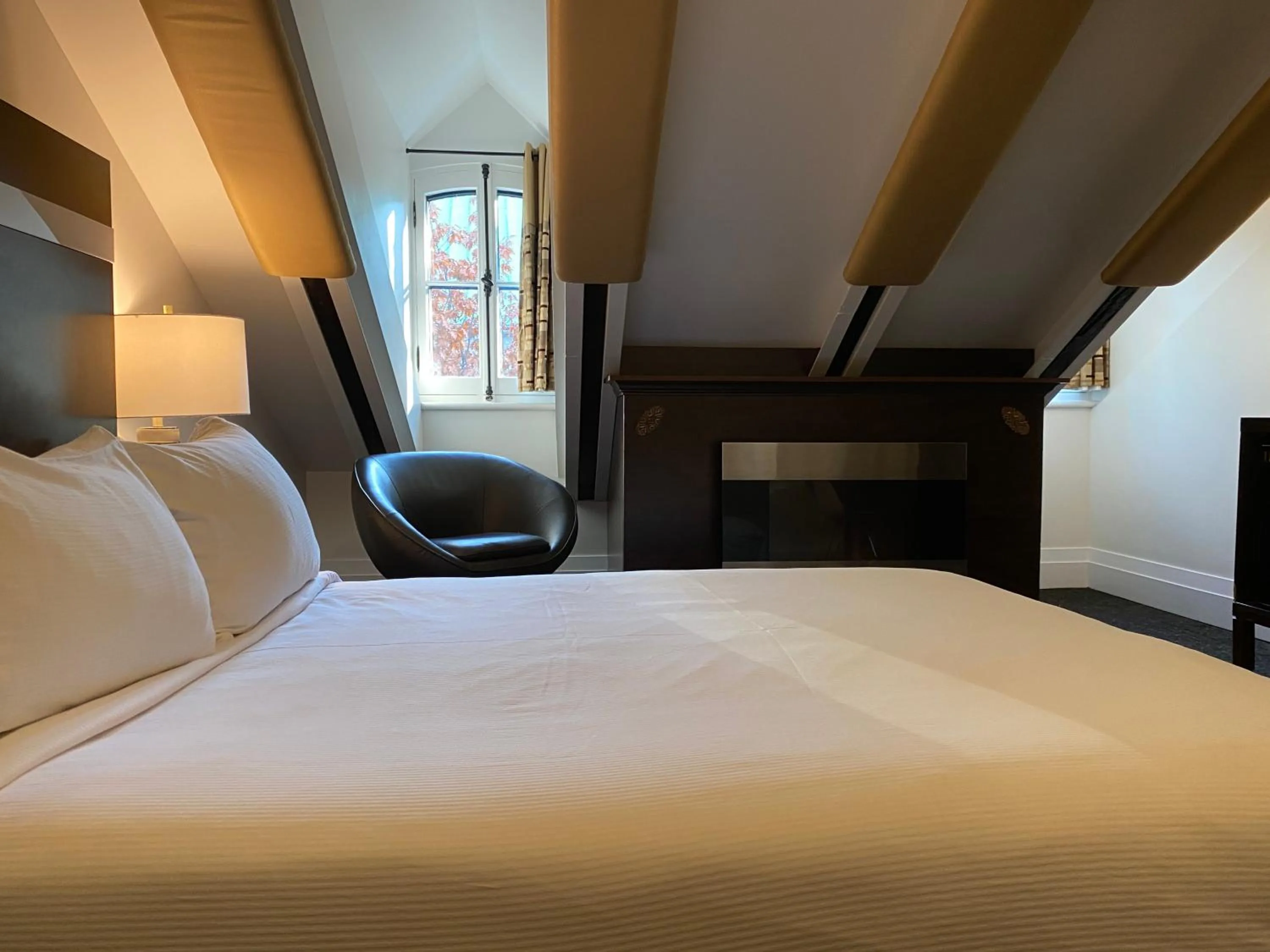 Bed in Hôtel Sainte-Anne