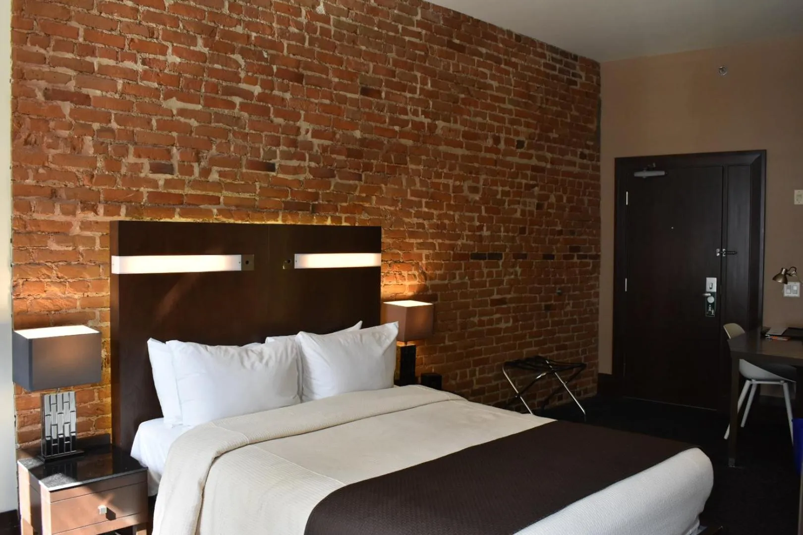 Bed in Hôtel Sainte-Anne