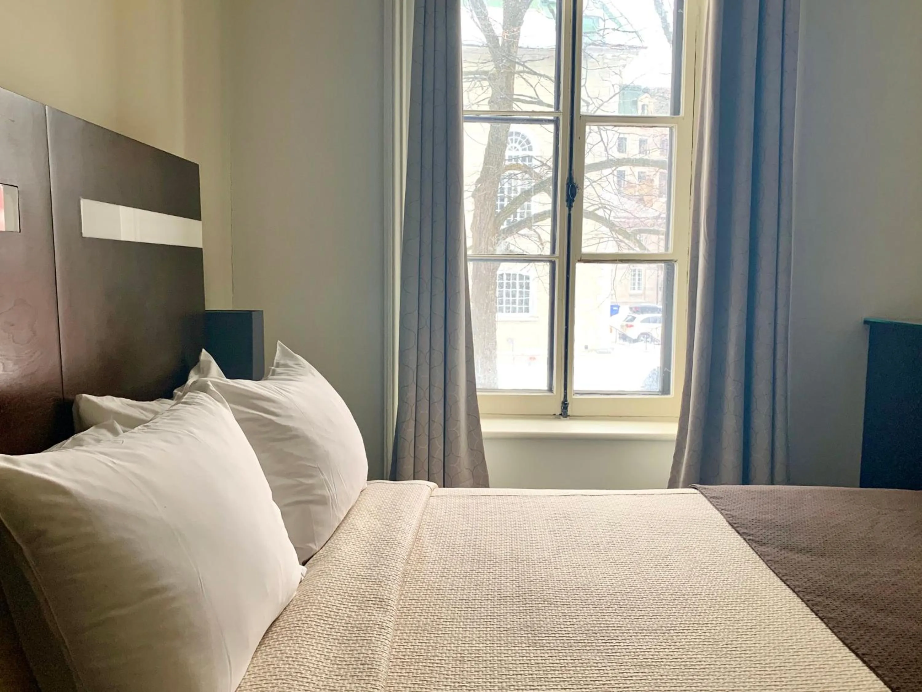 Bed in Hôtel Sainte-Anne