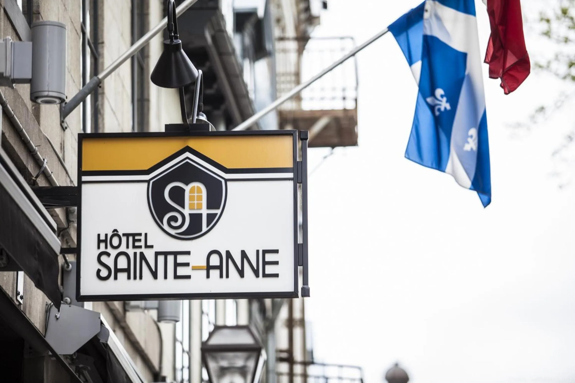 Property logo or sign in Hôtel Sainte-Anne