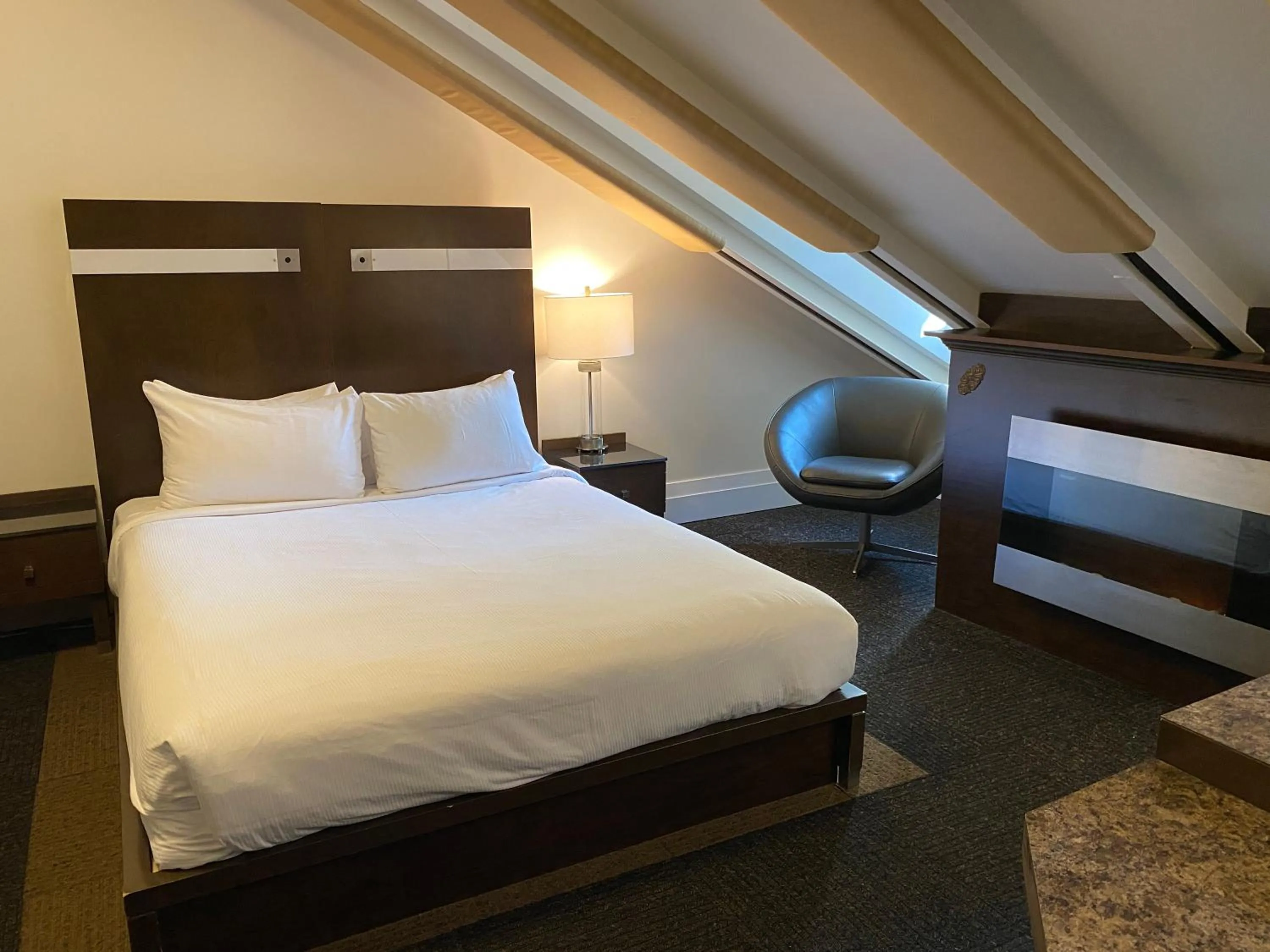 Bedroom, Bed in Hôtel Sainte-Anne