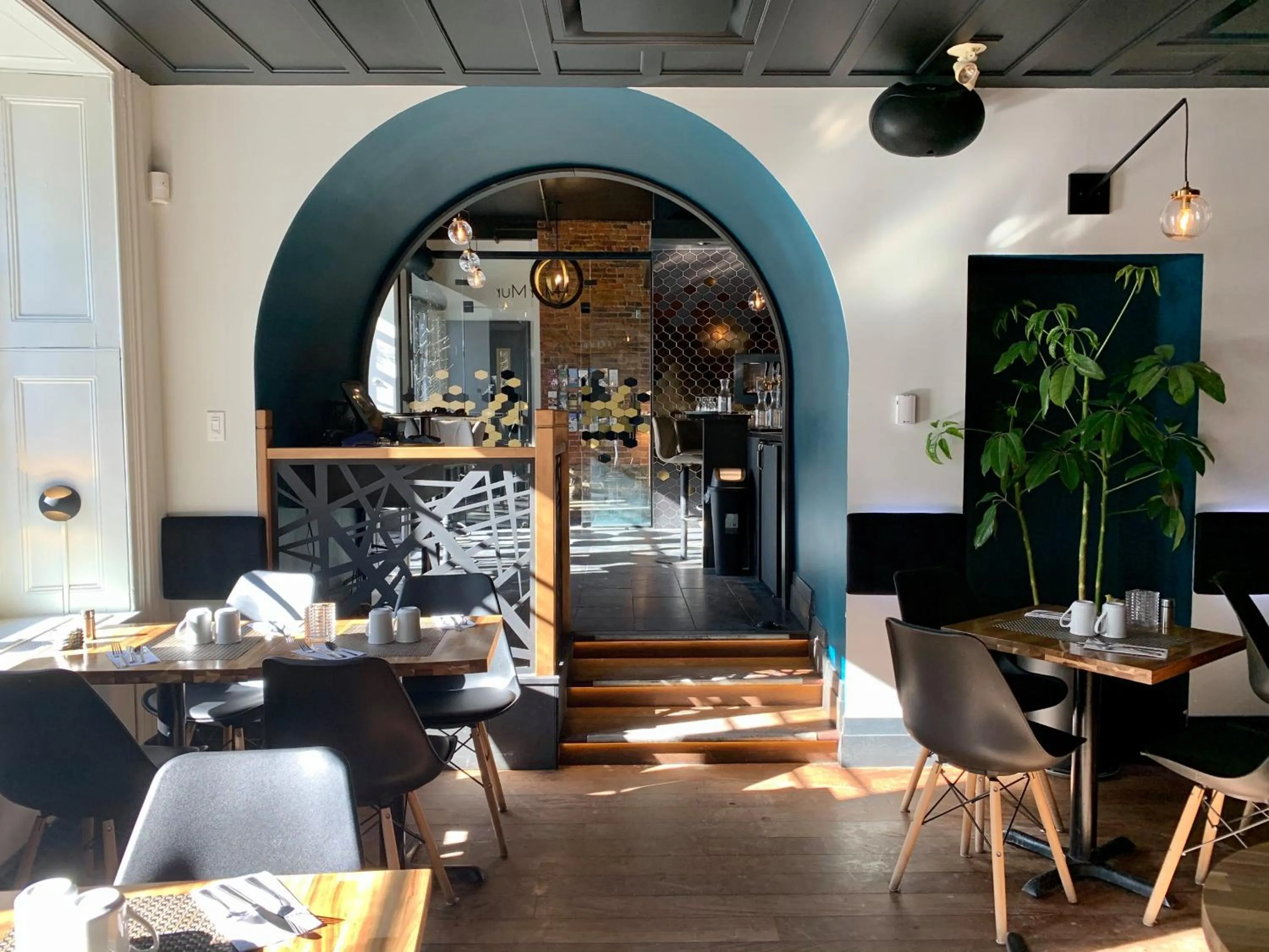 Restaurant/places to eat in Hôtel Sainte-Anne