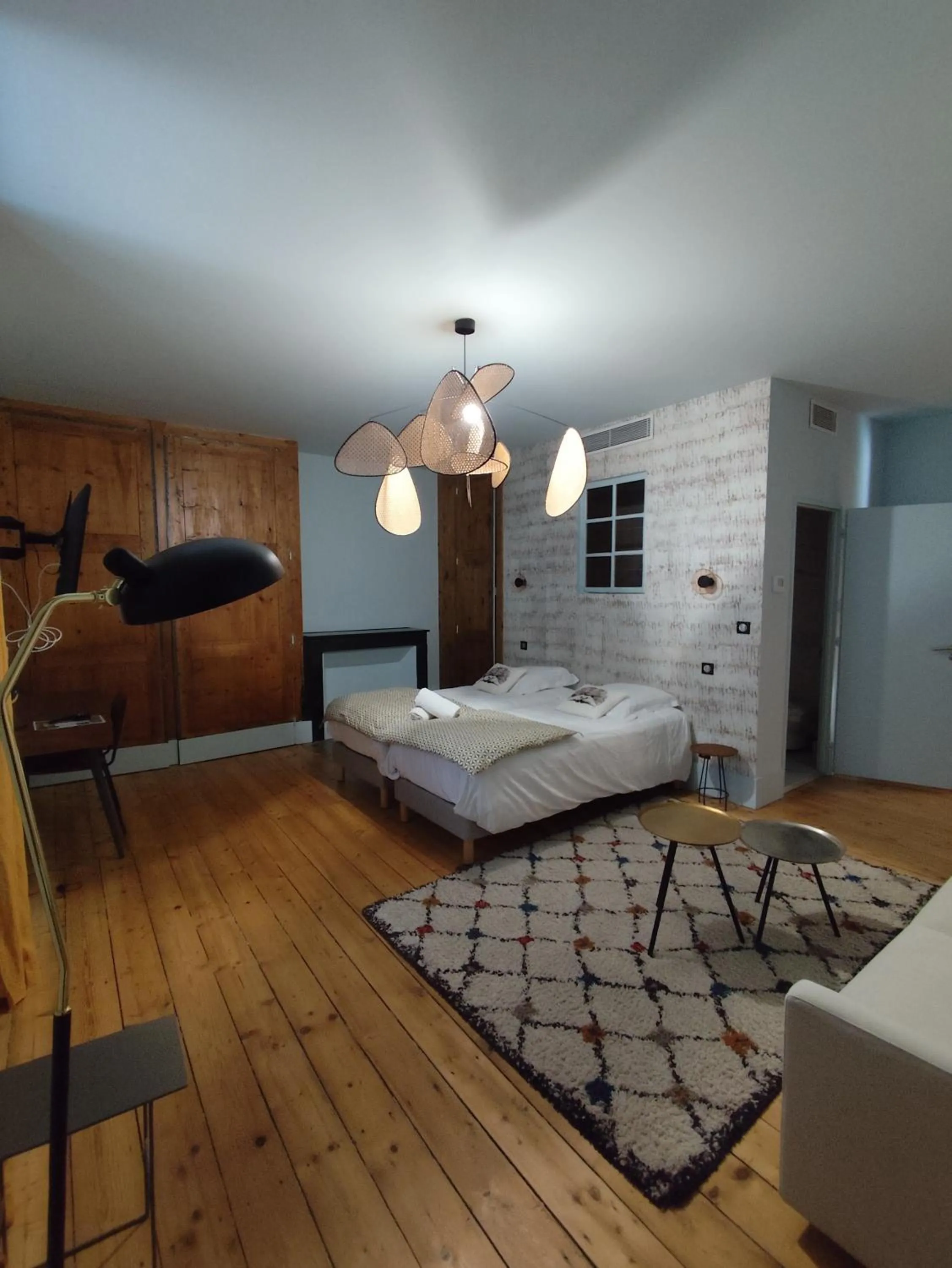 Bed in Domaine Clairfontaine Noyarey - Suites Junior