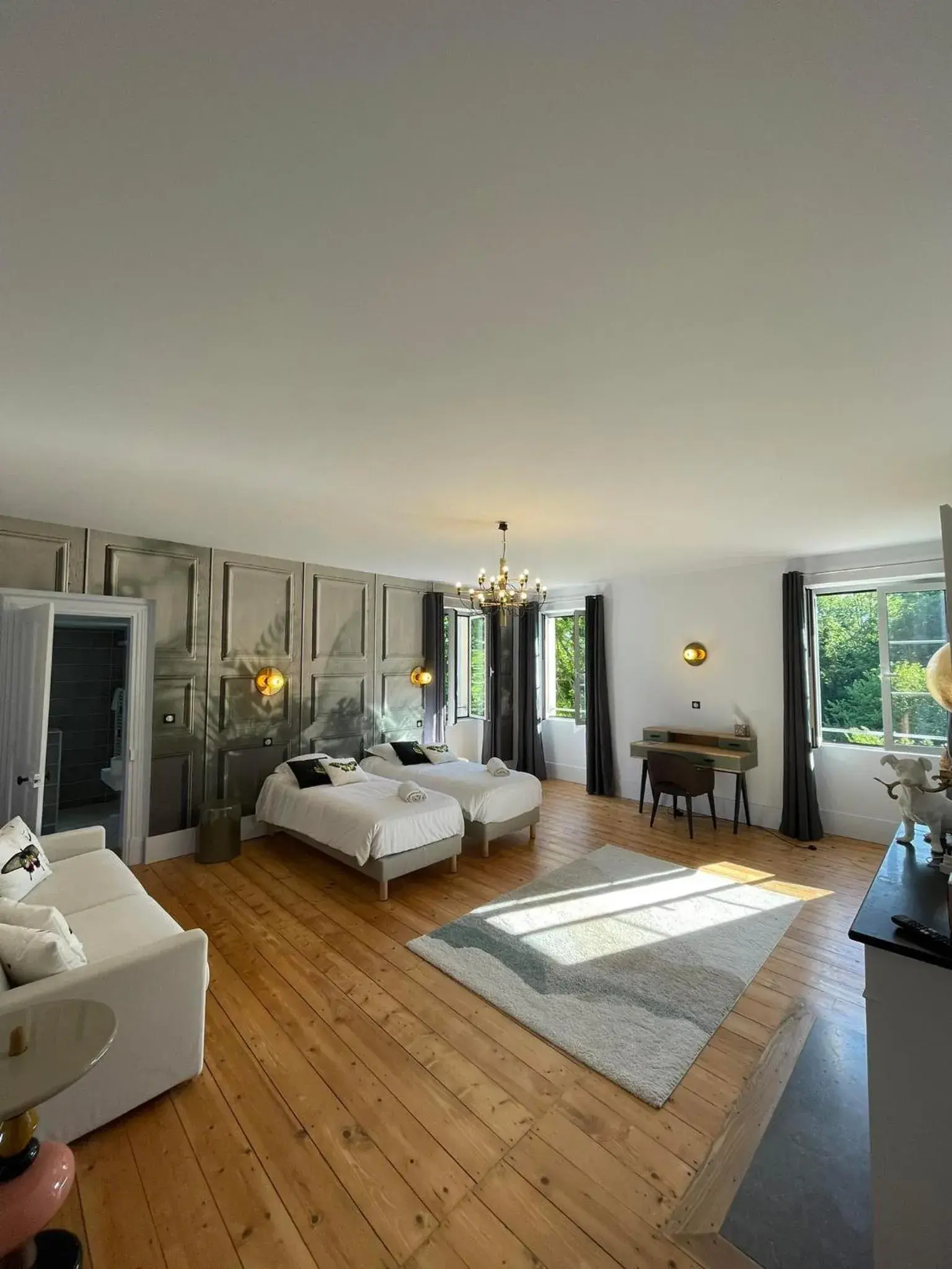 Double or Twin Room with Garden View in Domaine Clairfontaine Noyarey - Suites Junior Double or Twin Room with Garden View in Domaine Clairfontaine Noyarey - Suites Junior