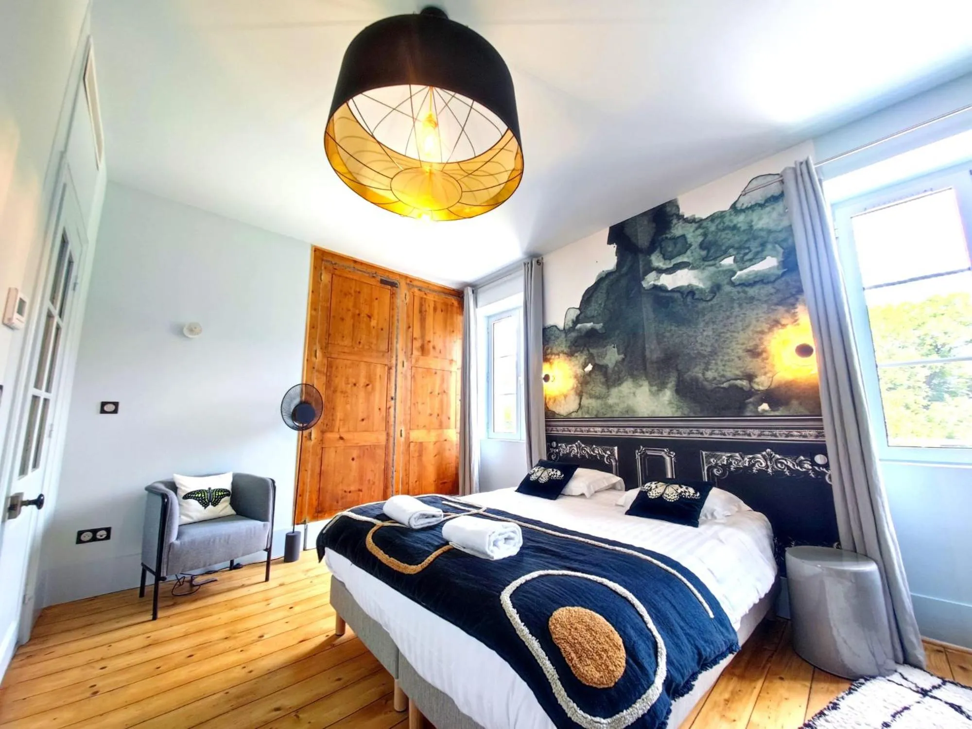 Bed in Domaine Clairfontaine Noyarey - Suites Junior