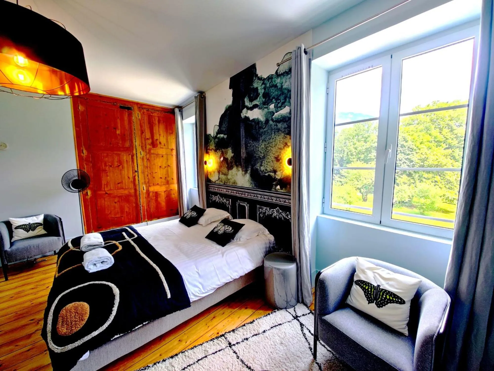 Bed in Domaine Clairfontaine Noyarey - Suites Junior