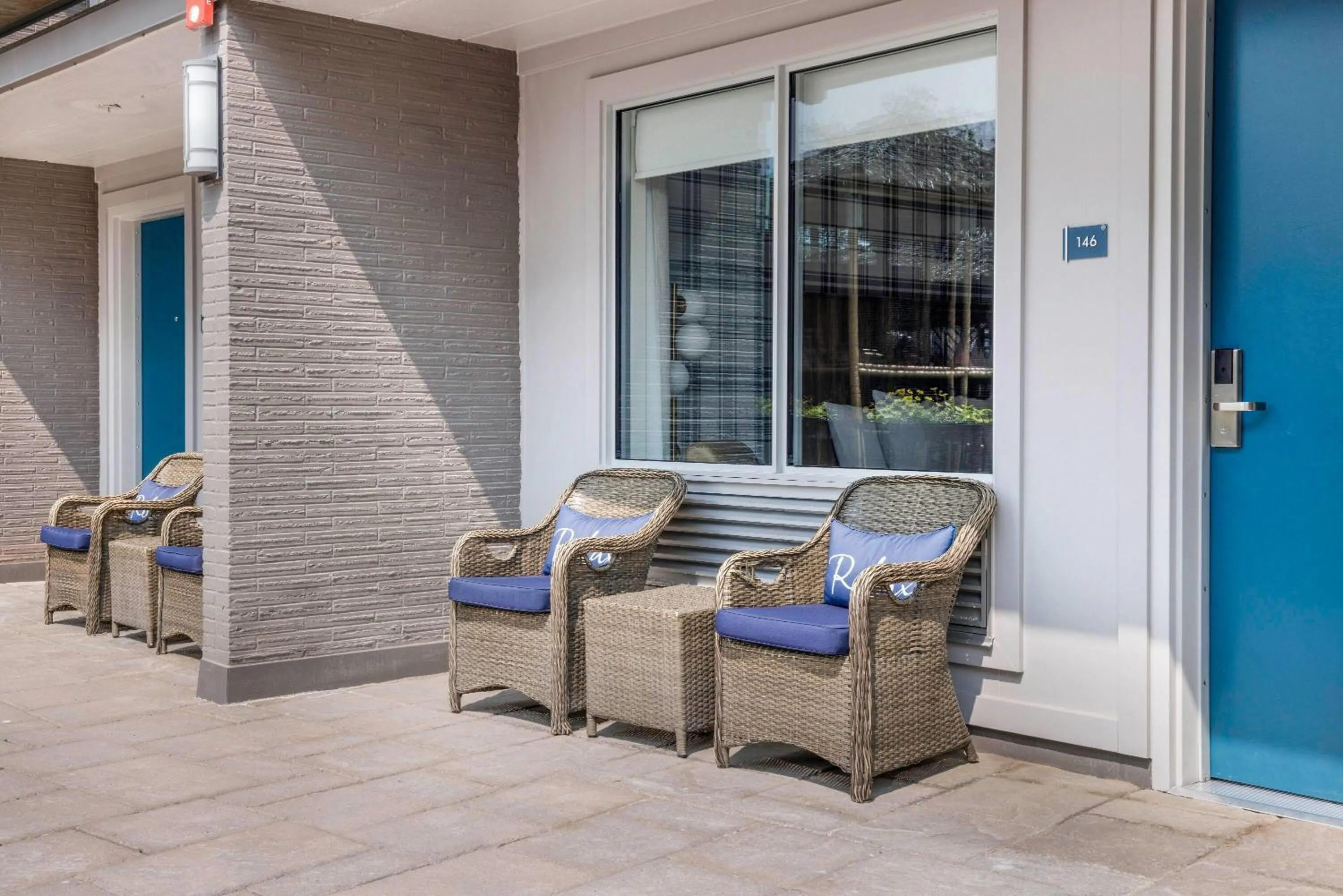 Bed in Travelodge by Wyndham Niagara Falls At the Falls