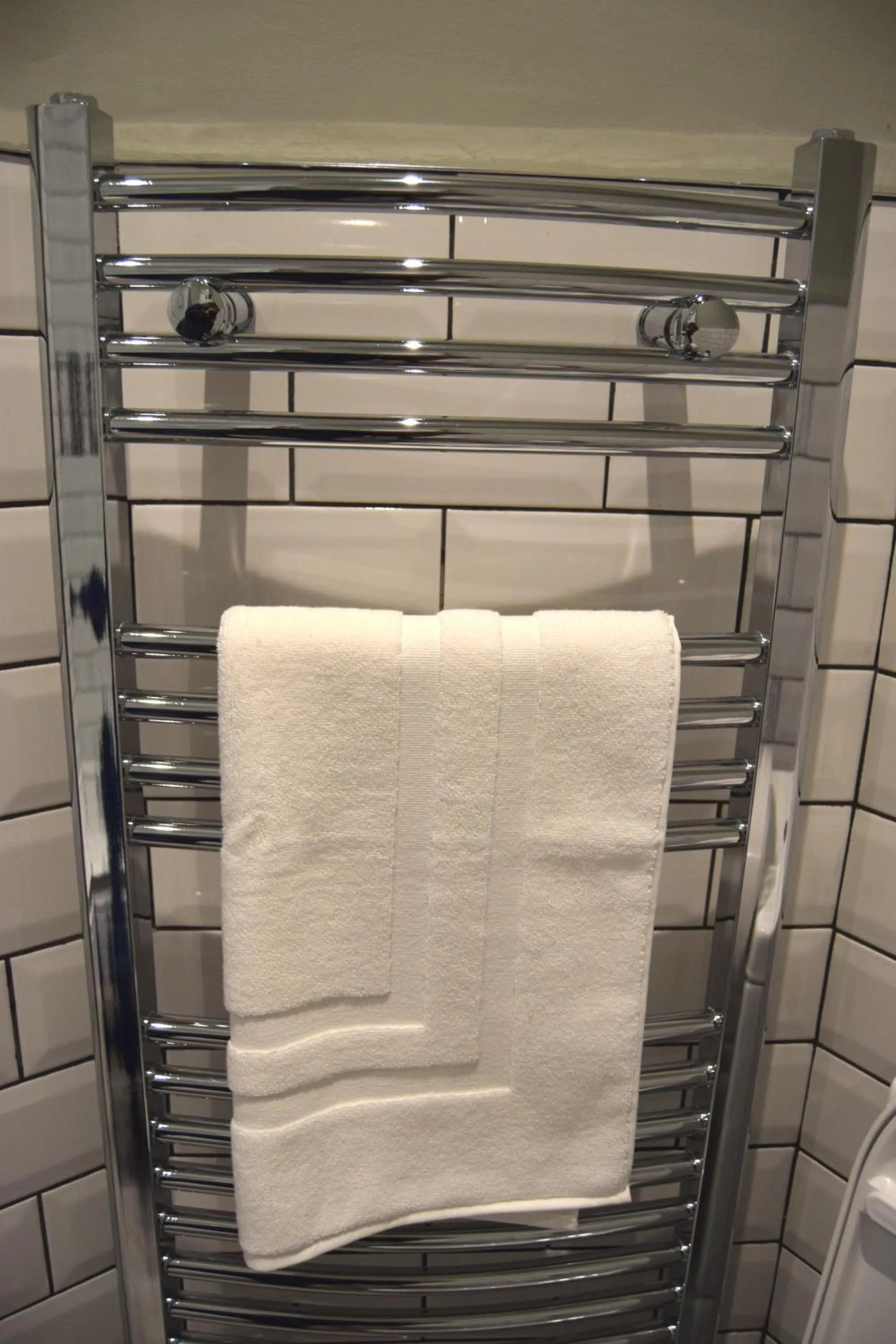 Bathroom in Crown Inn