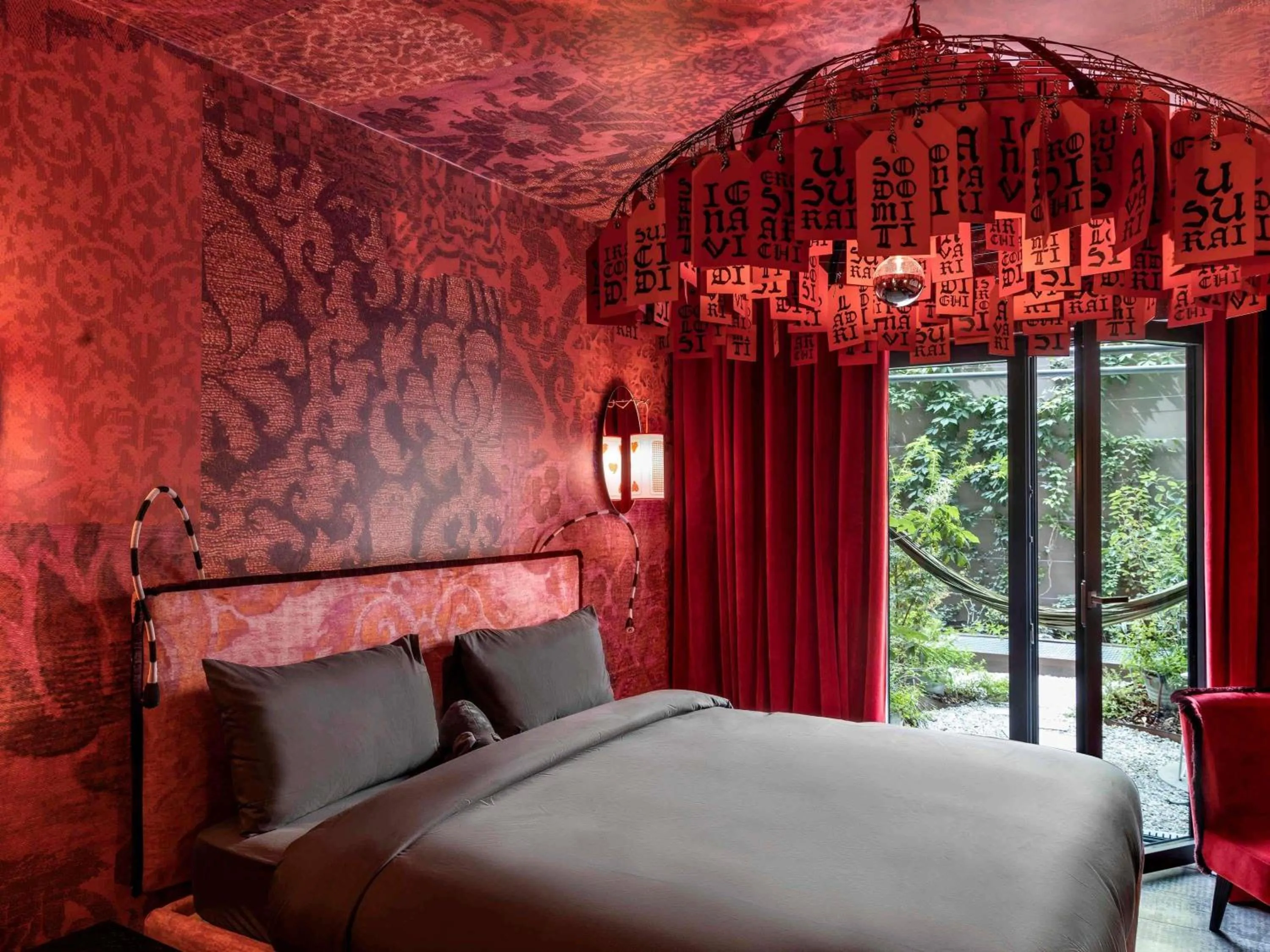 Bedroom, Bed in 25hours Hotel Florence Piazza San Paolino