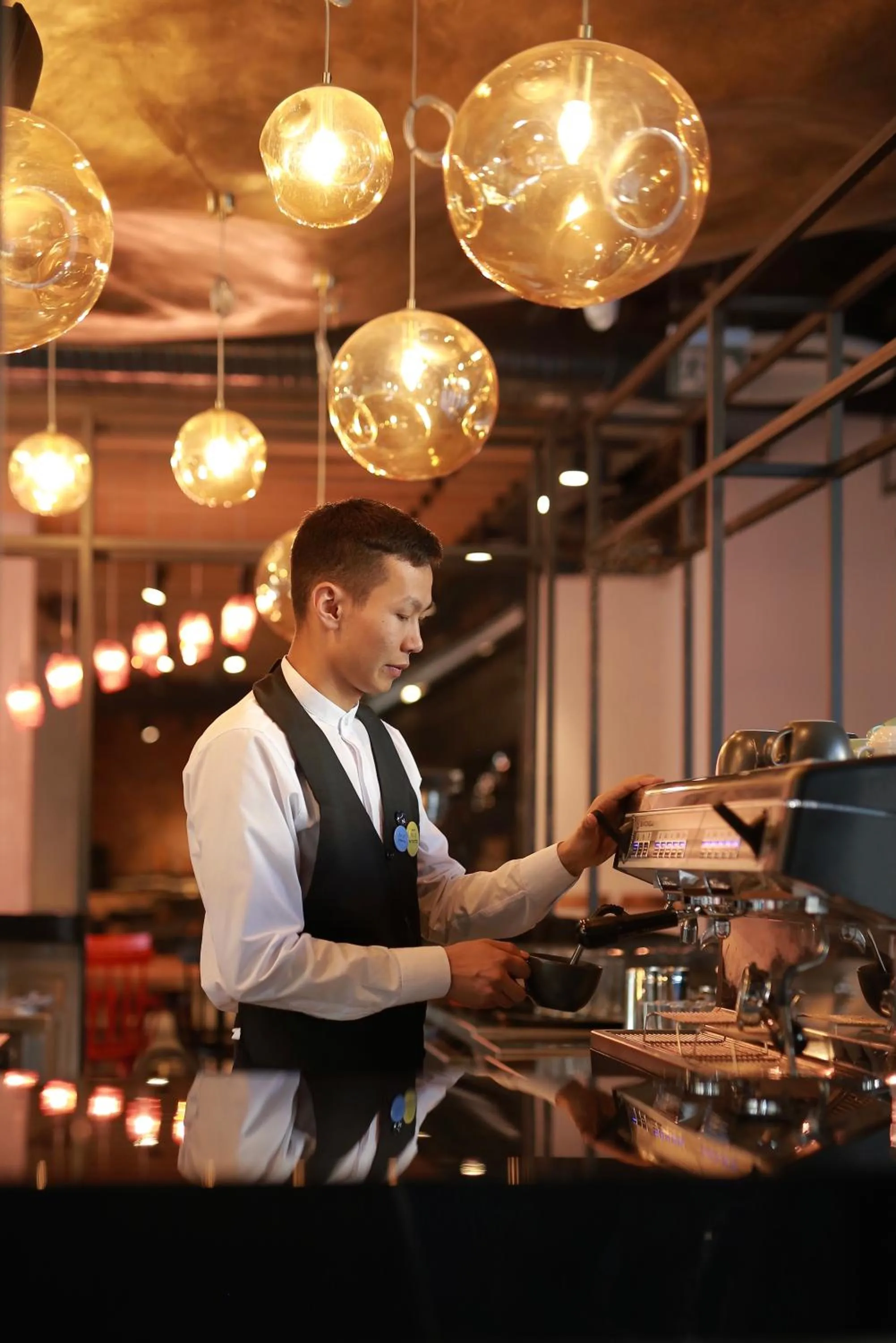 Restaurant/places to eat in Novotel Bishkek City Center