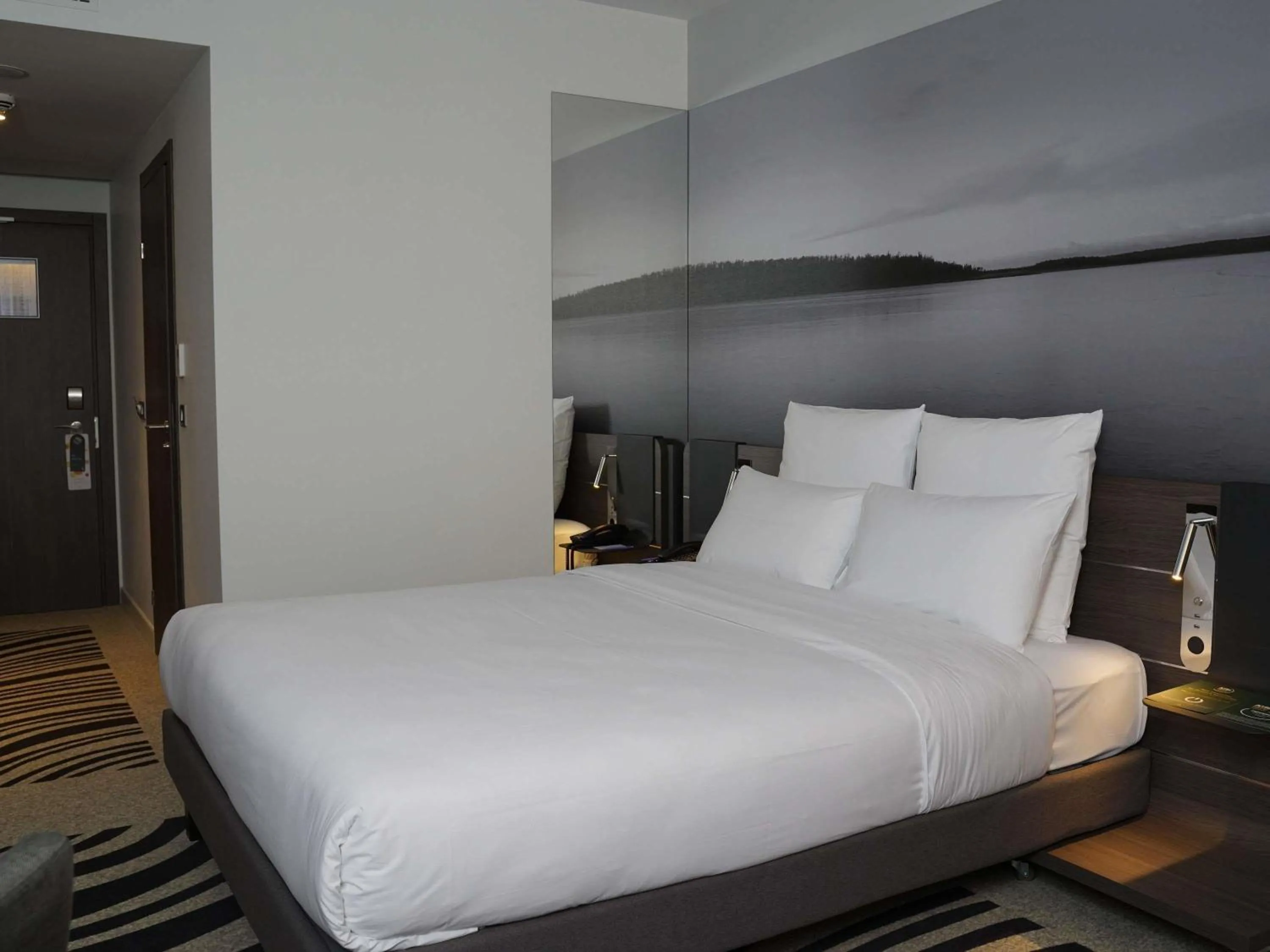 Bedroom, Bed in Novotel Bishkek City Center