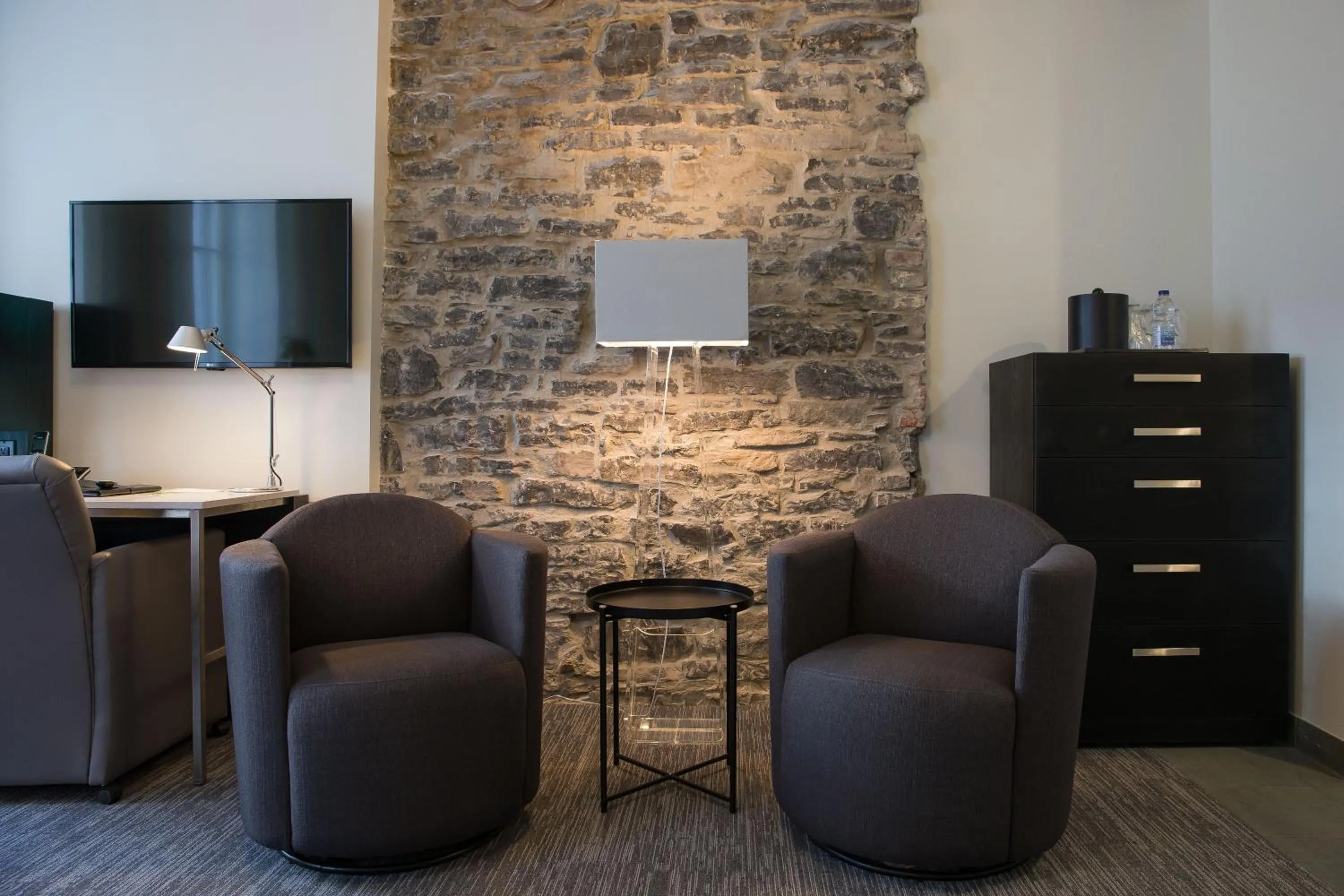 Bedroom in Hotel le Priori