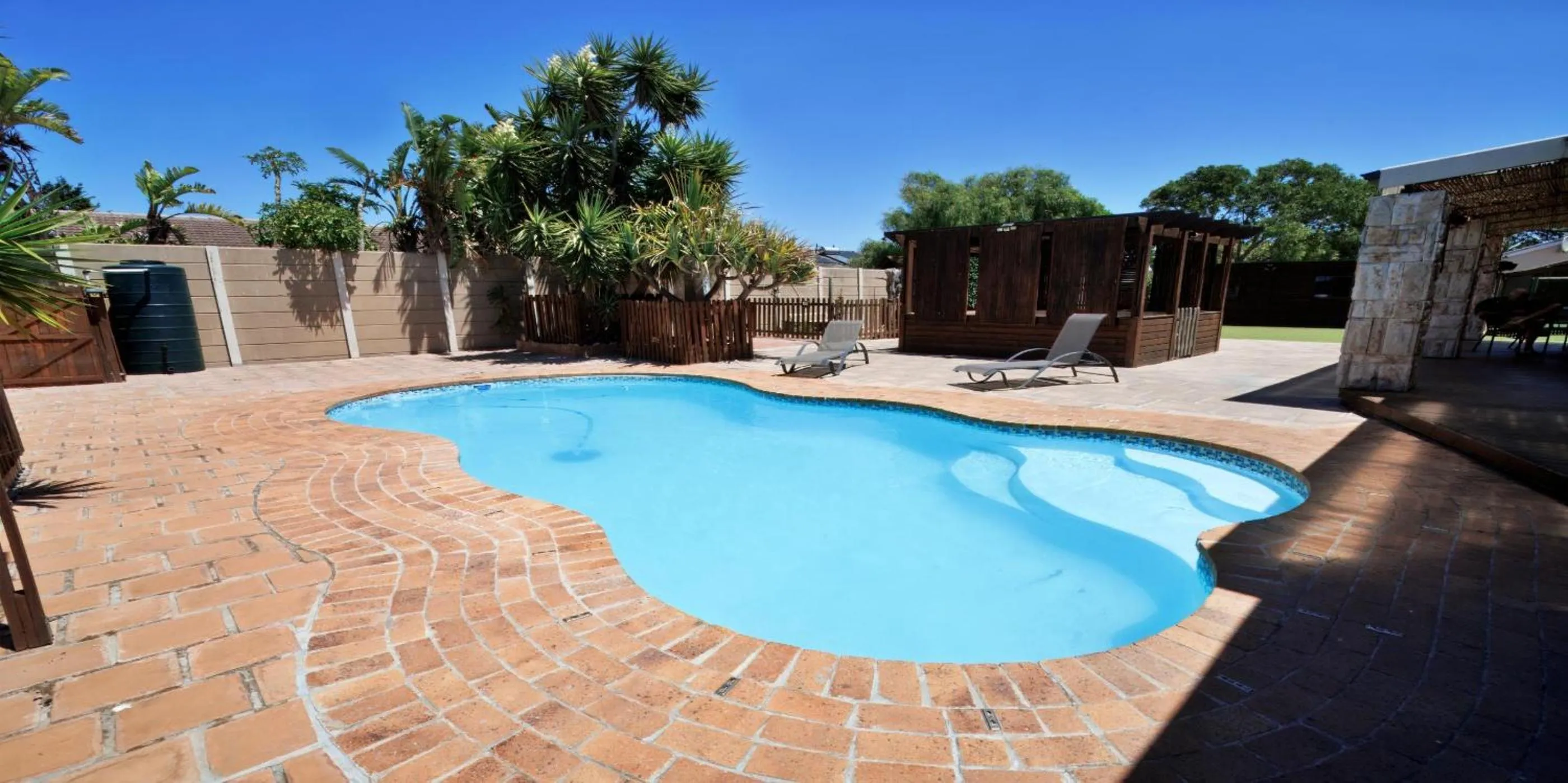 Swimming pool in Beachwood Inn Melkbosstrand