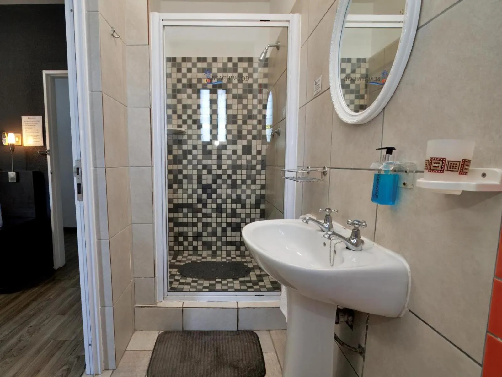 Bathroom in Beachwood Inn Melkbosstrand