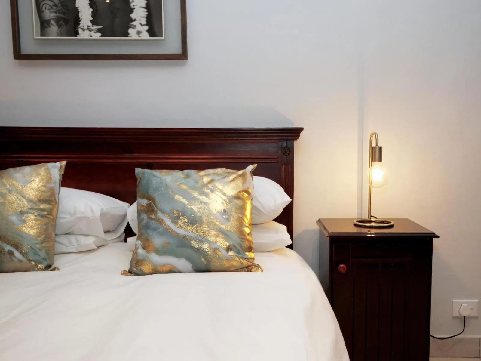 Photo of the whole room, Bed in Beachwood Inn Melkbosstrand