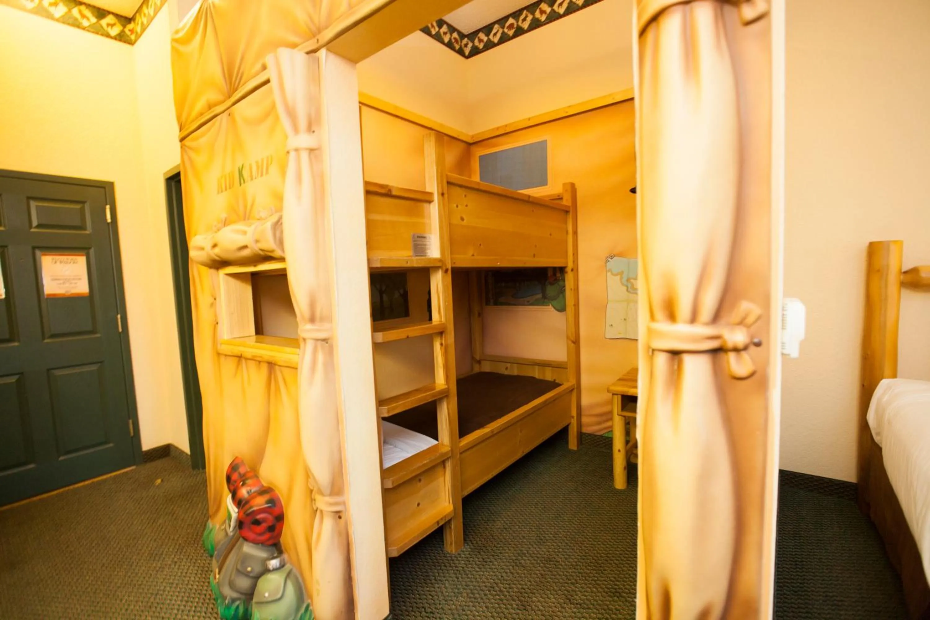 bunk bed in Great Wolf Lodge Waterpark Resort