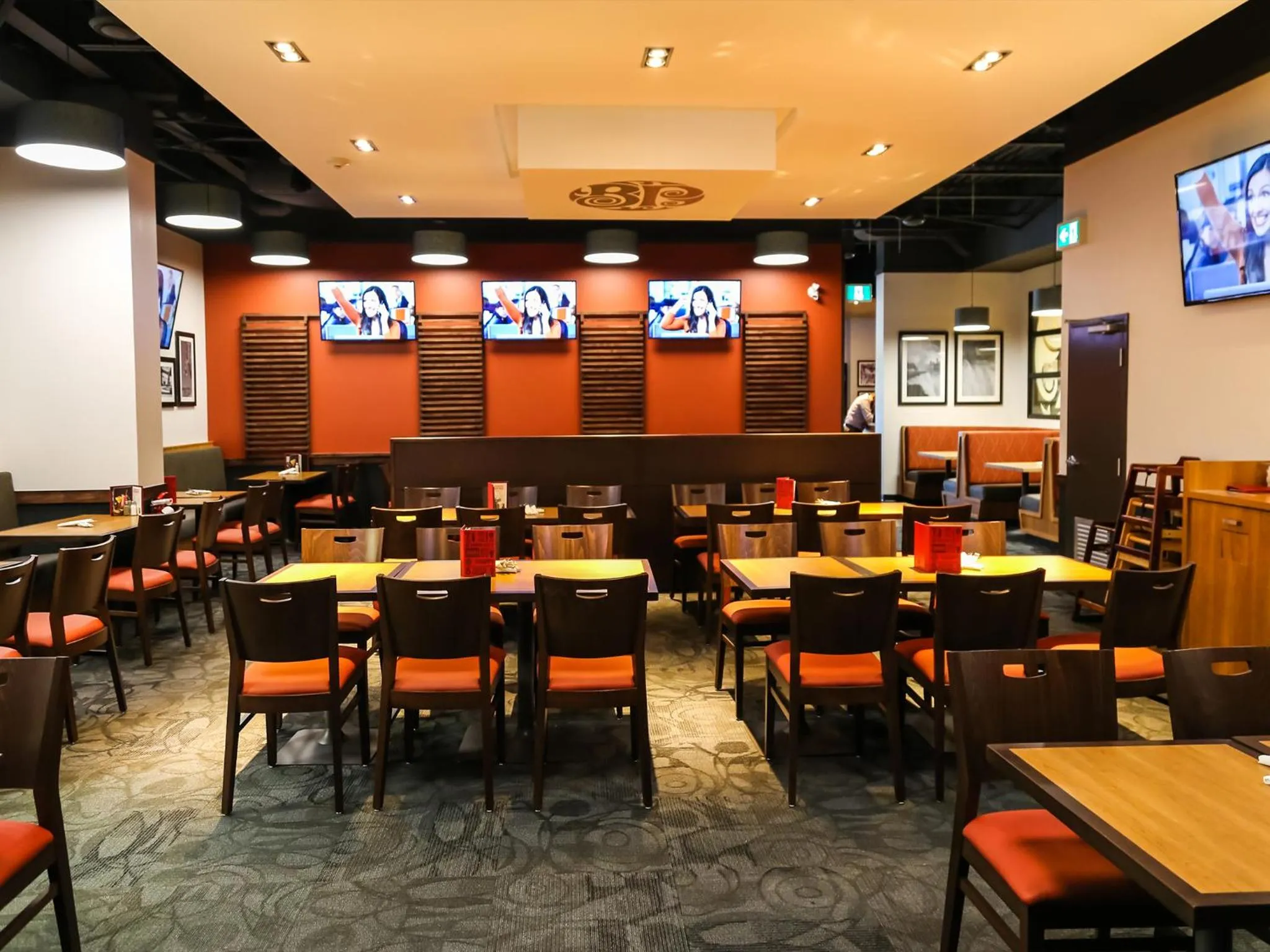 Restaurant/places to eat in Americana Waterpark Resort & Spa