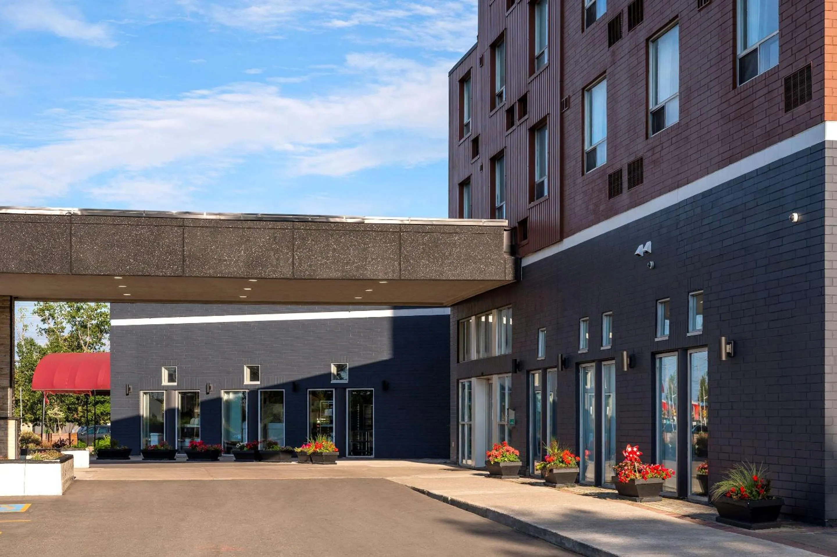 Property building in Comfort Hotel Airport North