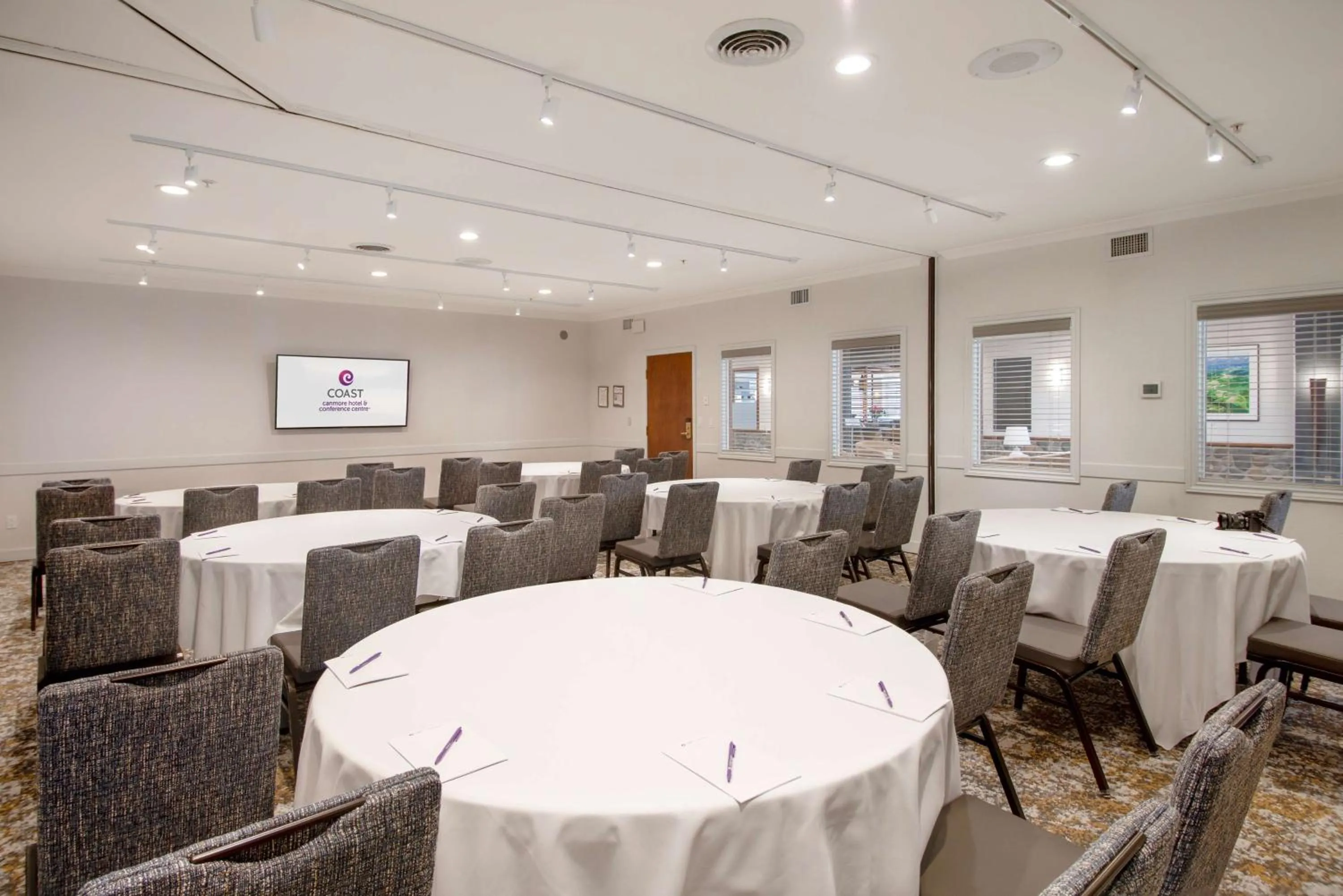 Meeting/conference room in Coast Canmore Hotel & Conference Centre