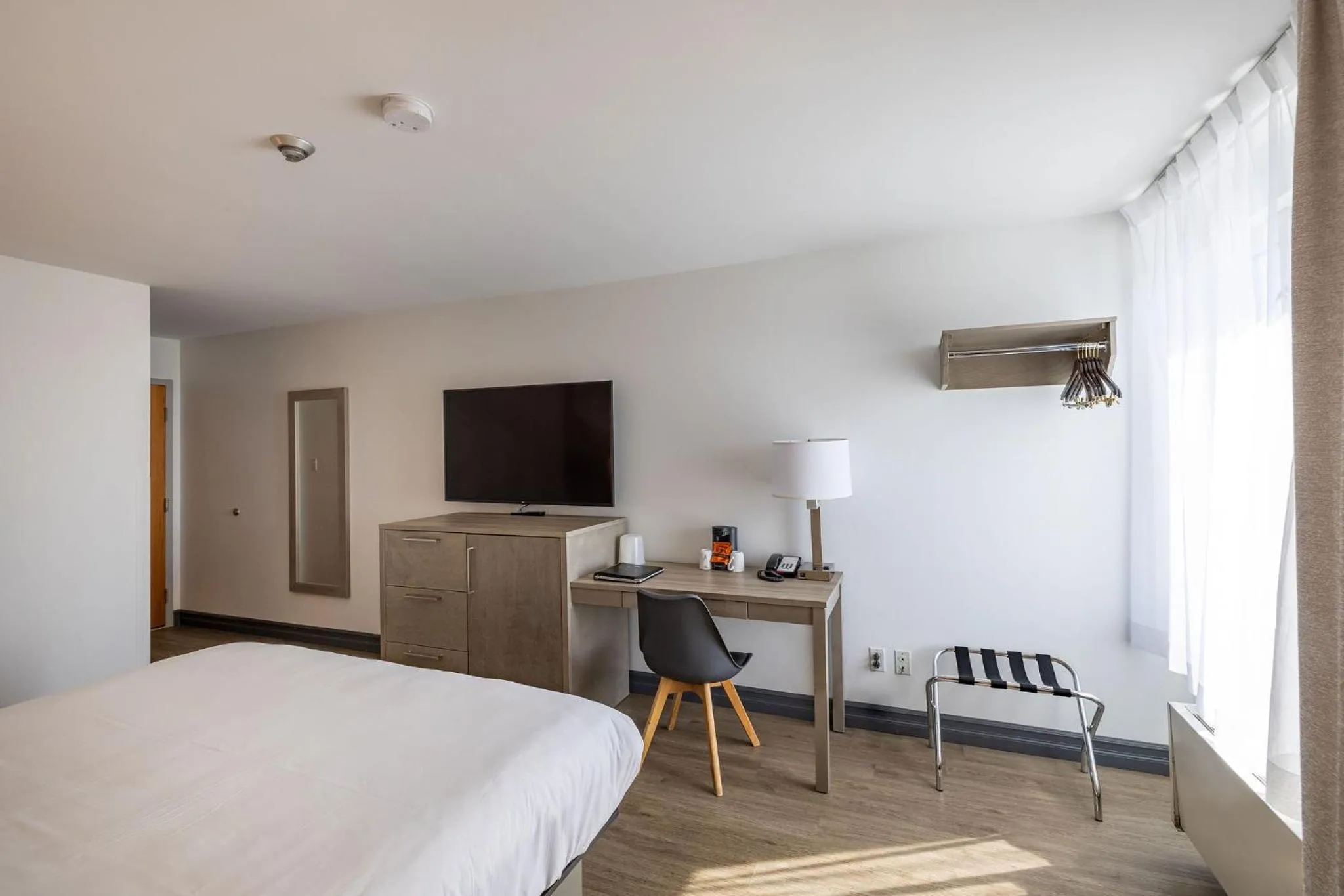 Bed in Repotel Henri IV Québec