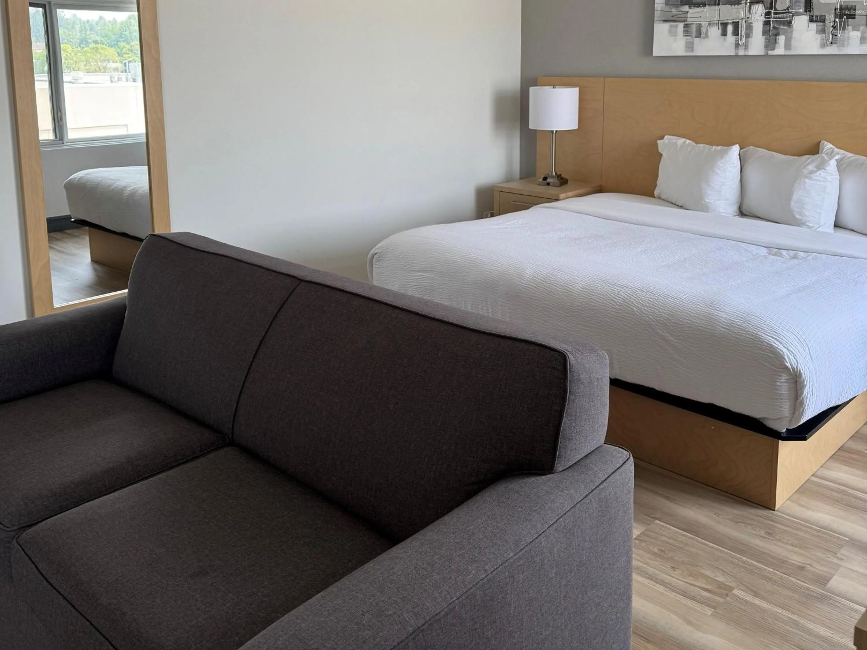 View (from property/room), Bed in Repotel Henri IV Québec