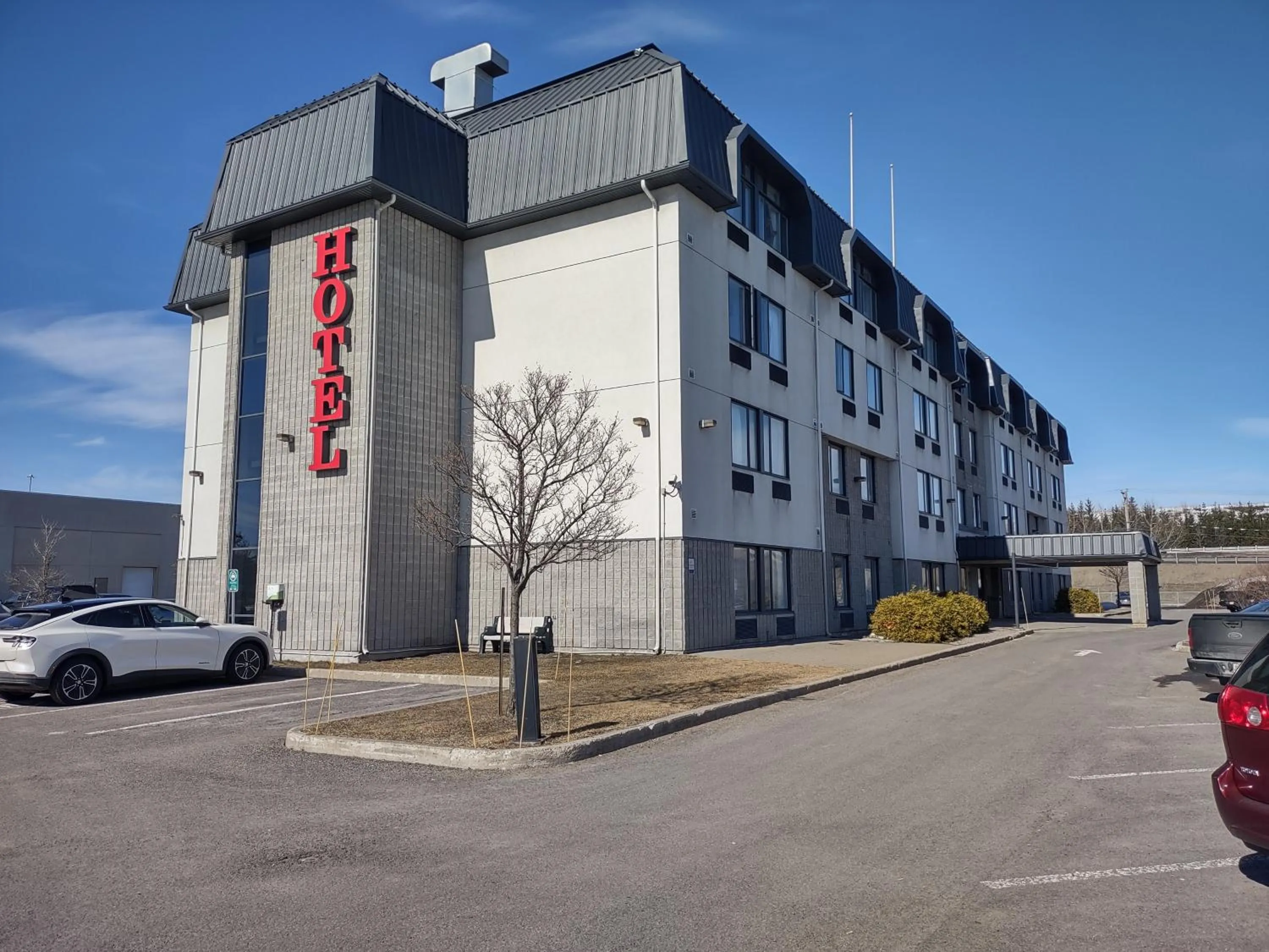 Property building in Repotel Henri IV Québec