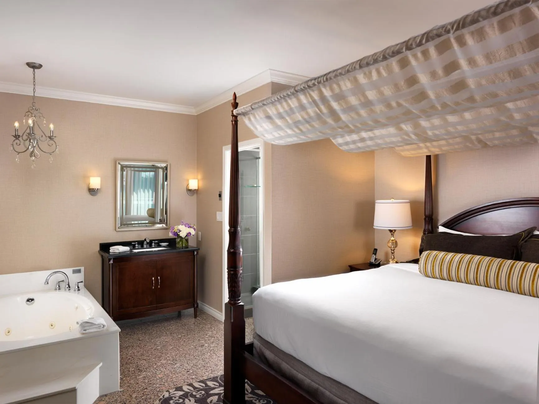 Bedroom, Bed in Hotel Grand Pacific