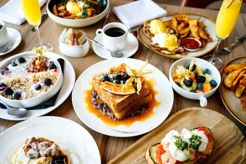 Restaurant/places to eat in Hotel Grand Pacific