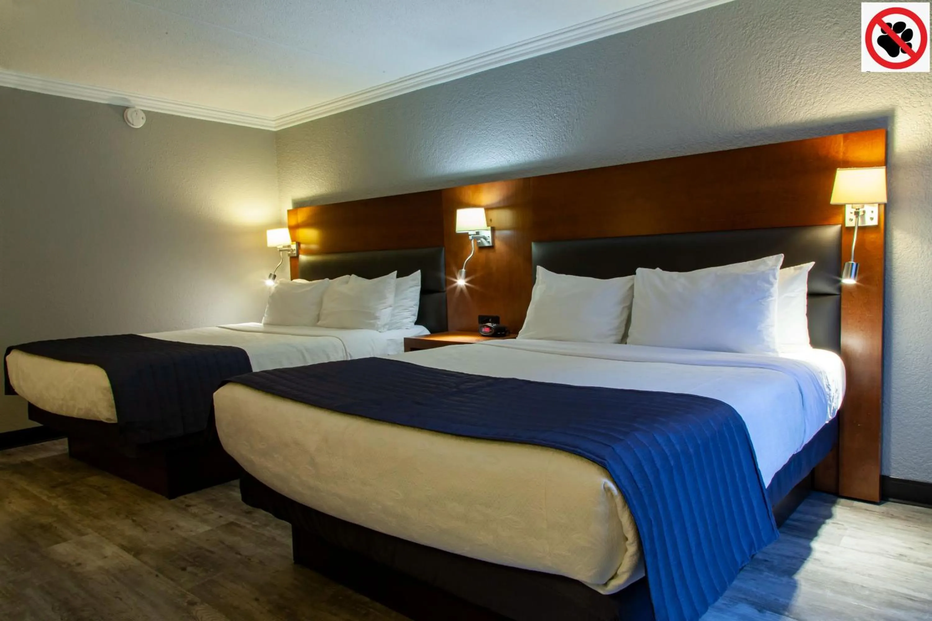 Bed in Best Western Hotel Universel Drummondville