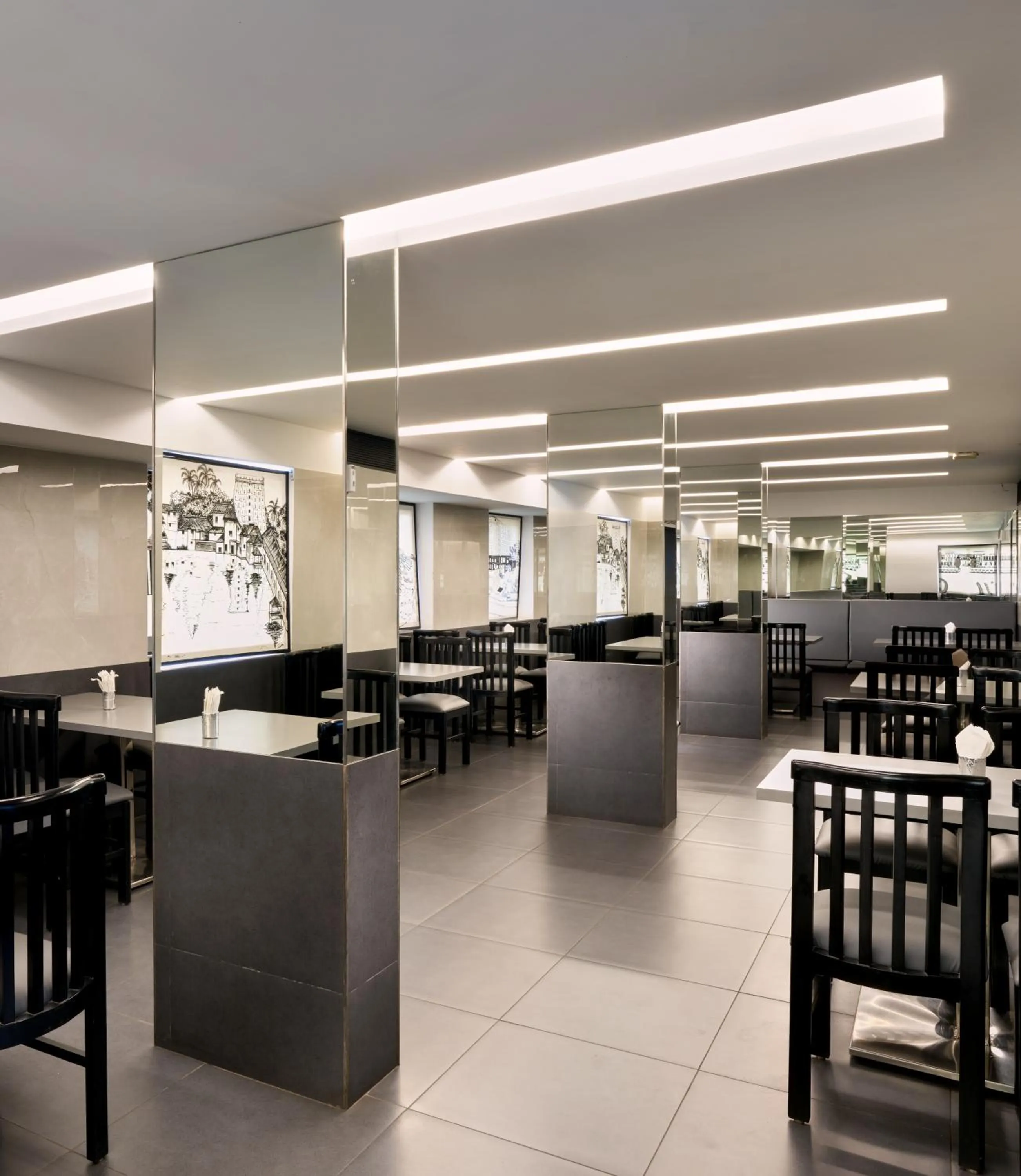 Restaurant/places to eat in Ariya Nivaas A Vegetarian Hotel