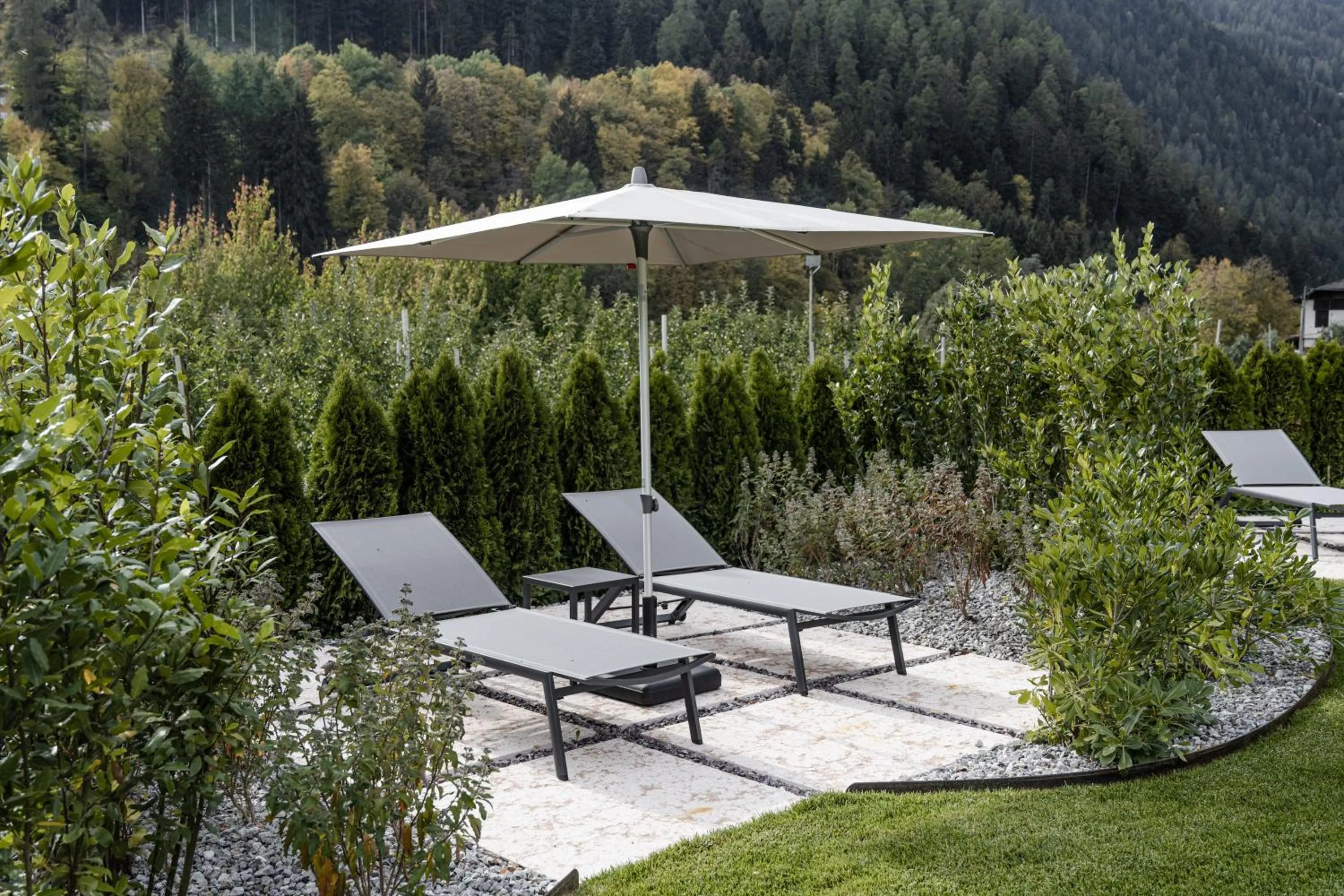 Garden in Nidaris - Luxury Private Spa Suites
