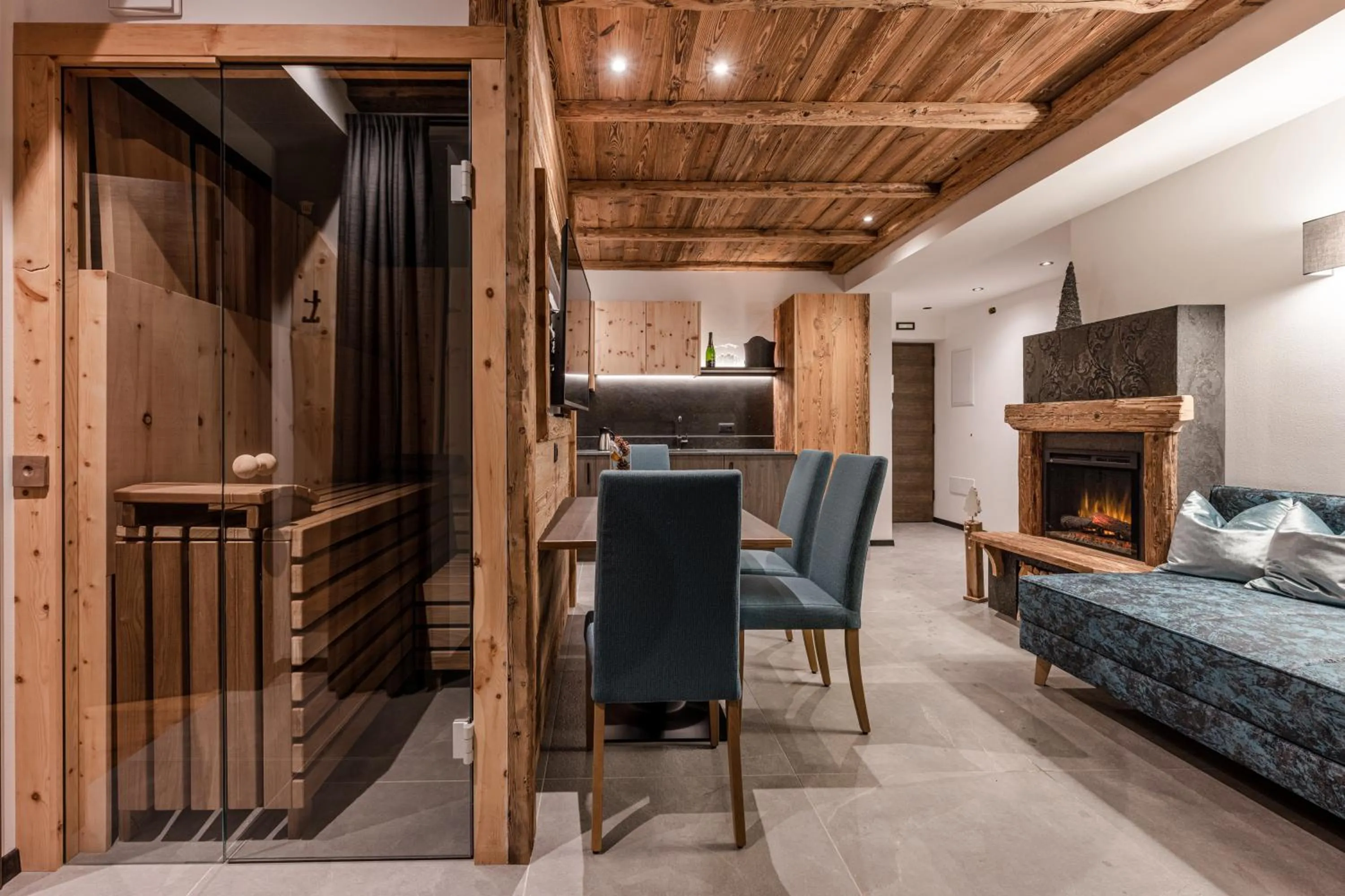 Sauna, Bed in Nidaris - Luxury Private Spa Suites
