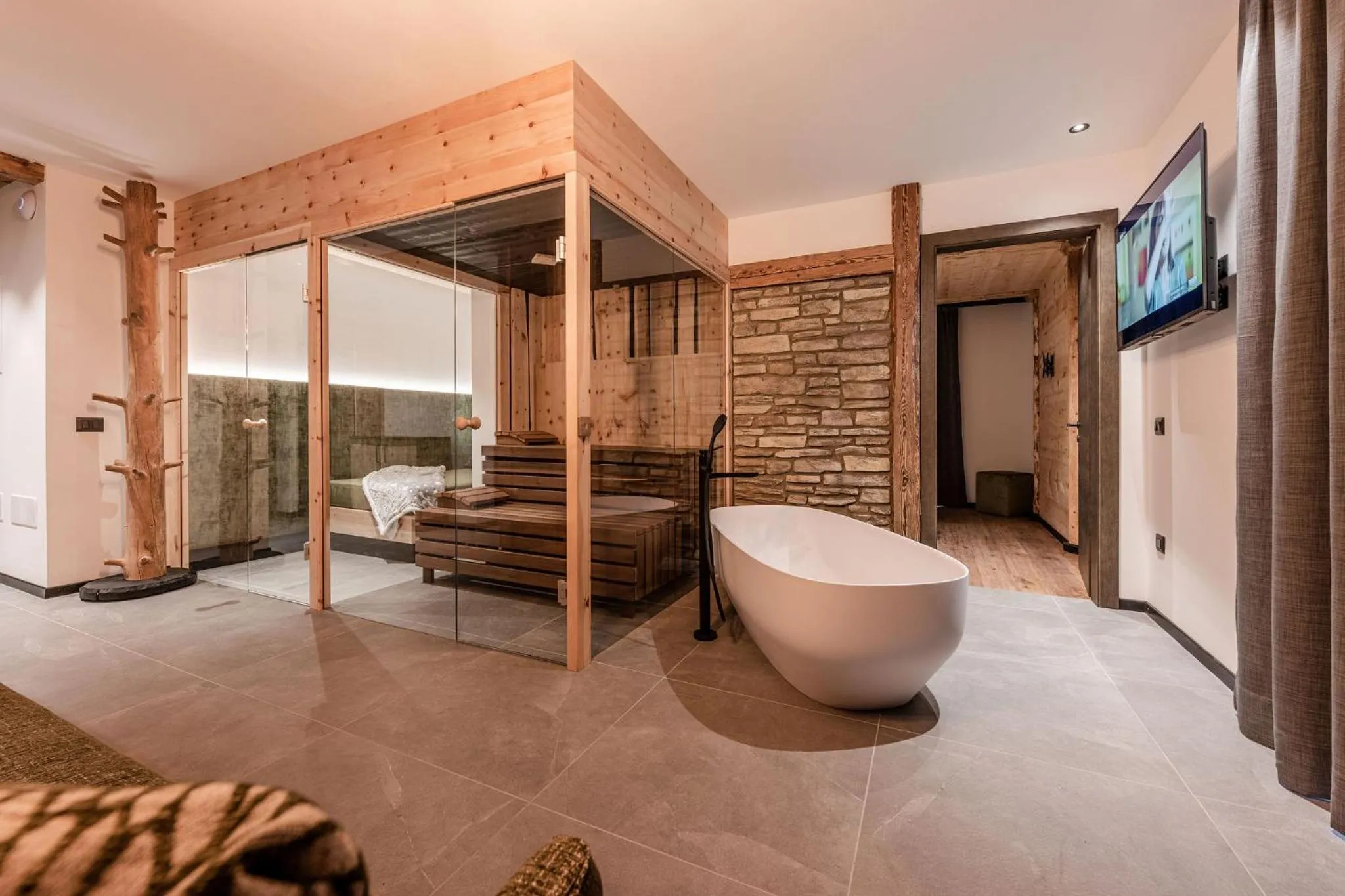 Sauna in Nidaris - Luxury Private Spa Suites