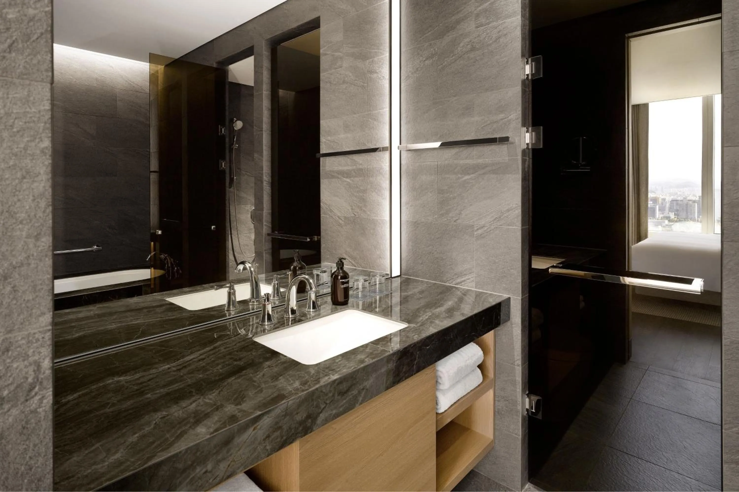 Bathroom in Hotel Onoma Daejeon, Autograph Collection