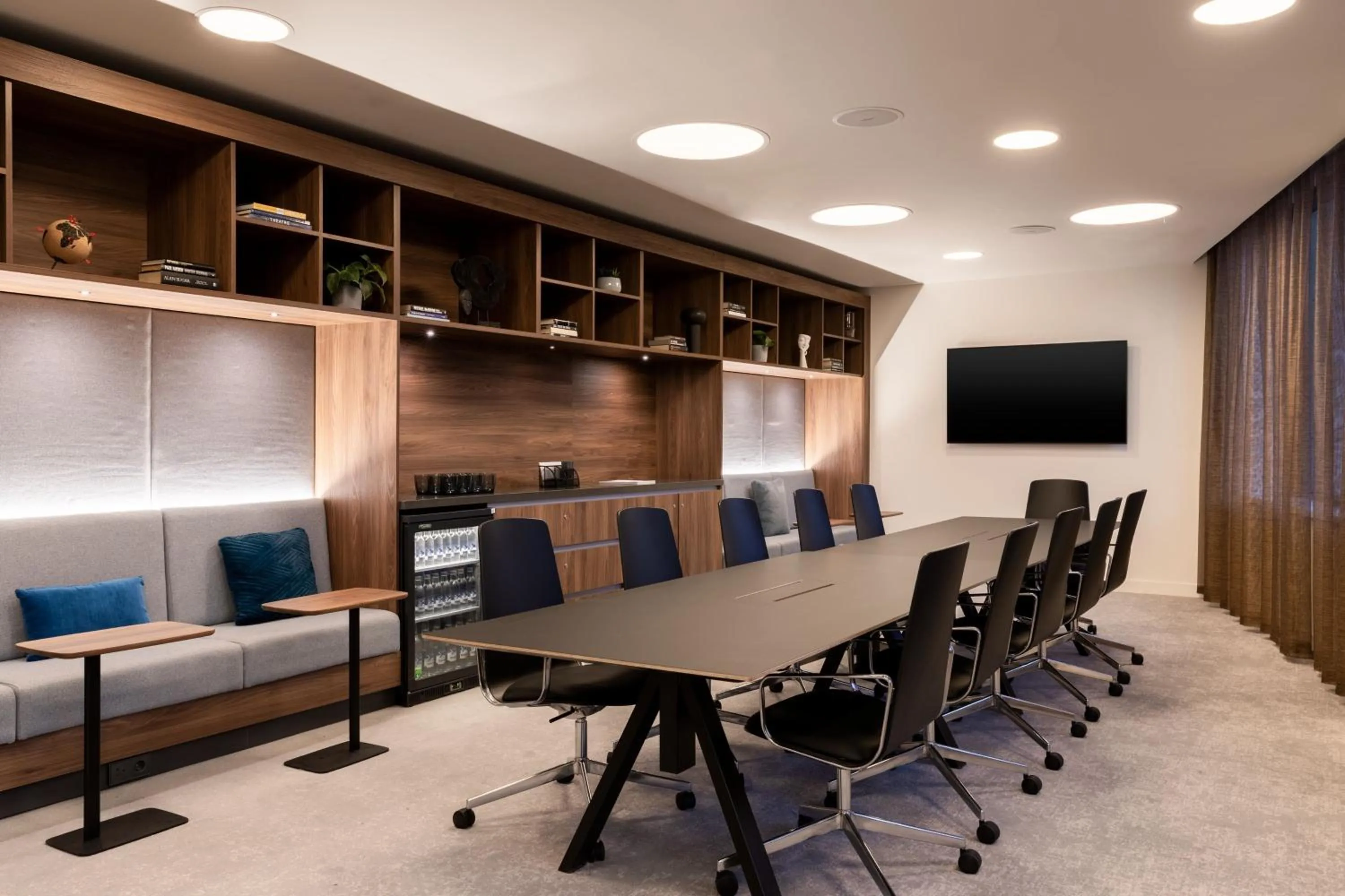 Meeting/conference room in Courtyard by Marriott Glasgow SEC