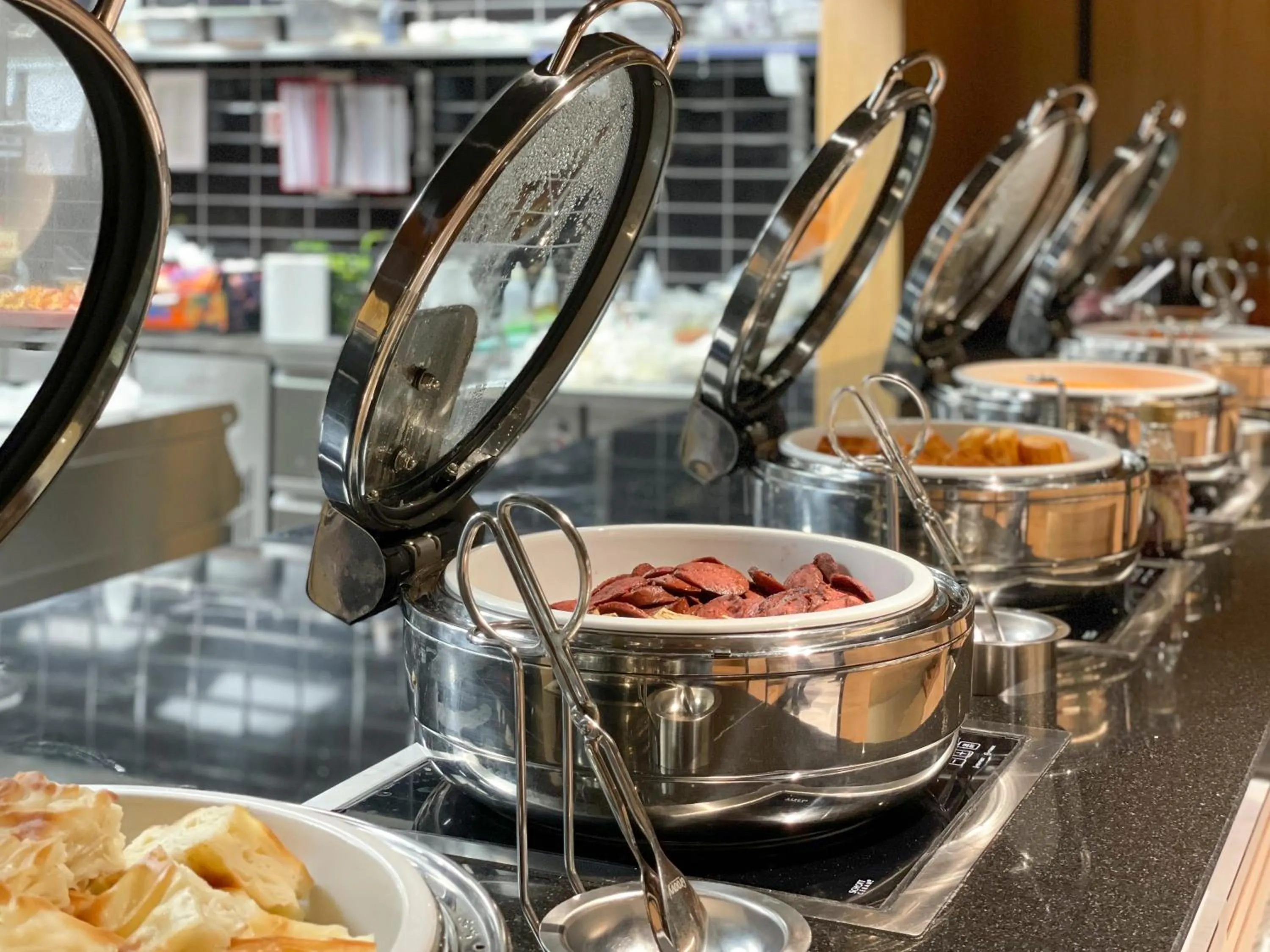 Restaurant/places to eat in Four Points by Sheraton Istanbul Kagithane