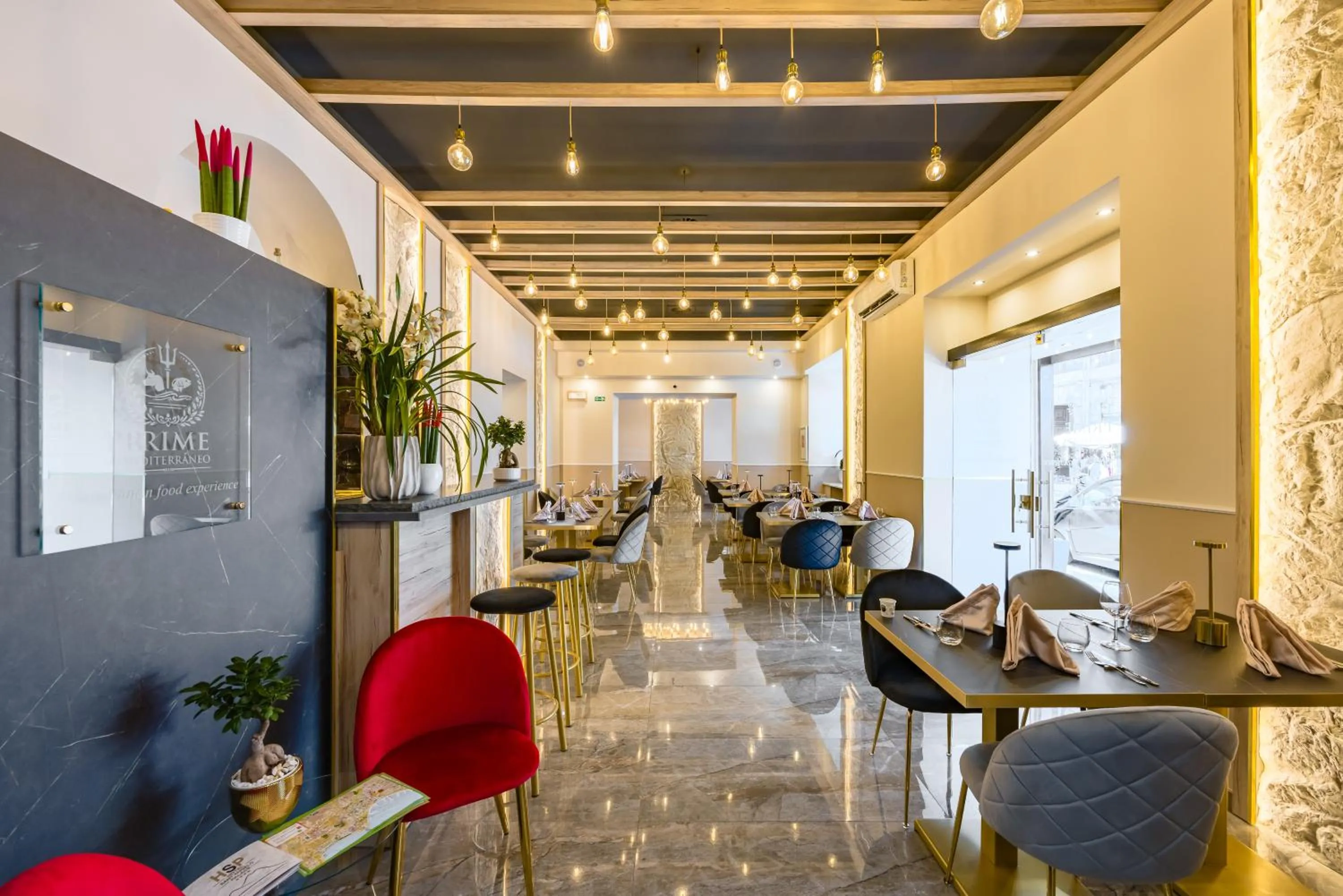 Restaurant/places to eat in Sant'Angelo Suites