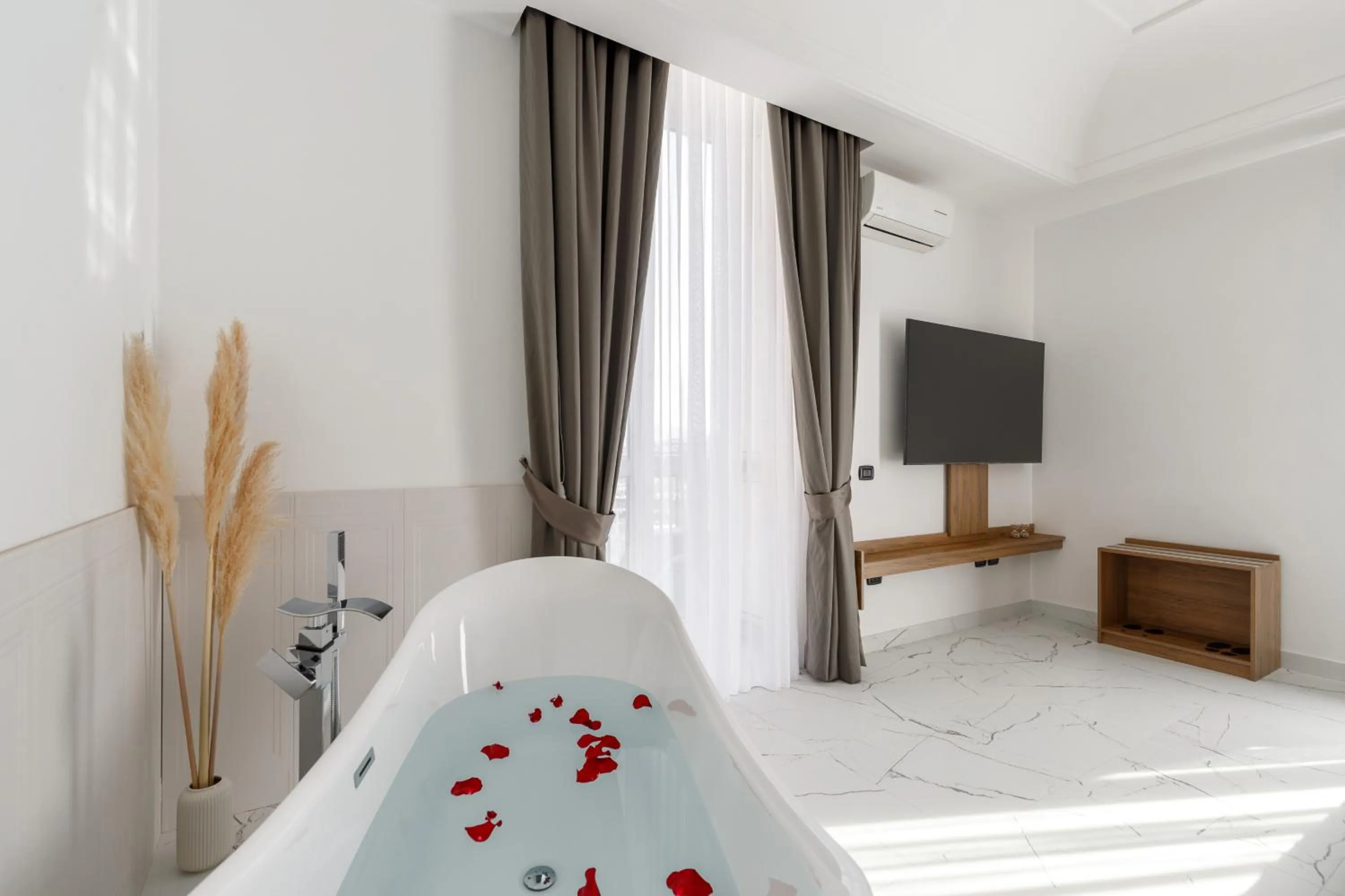 Bed in Sant'Angelo Suites