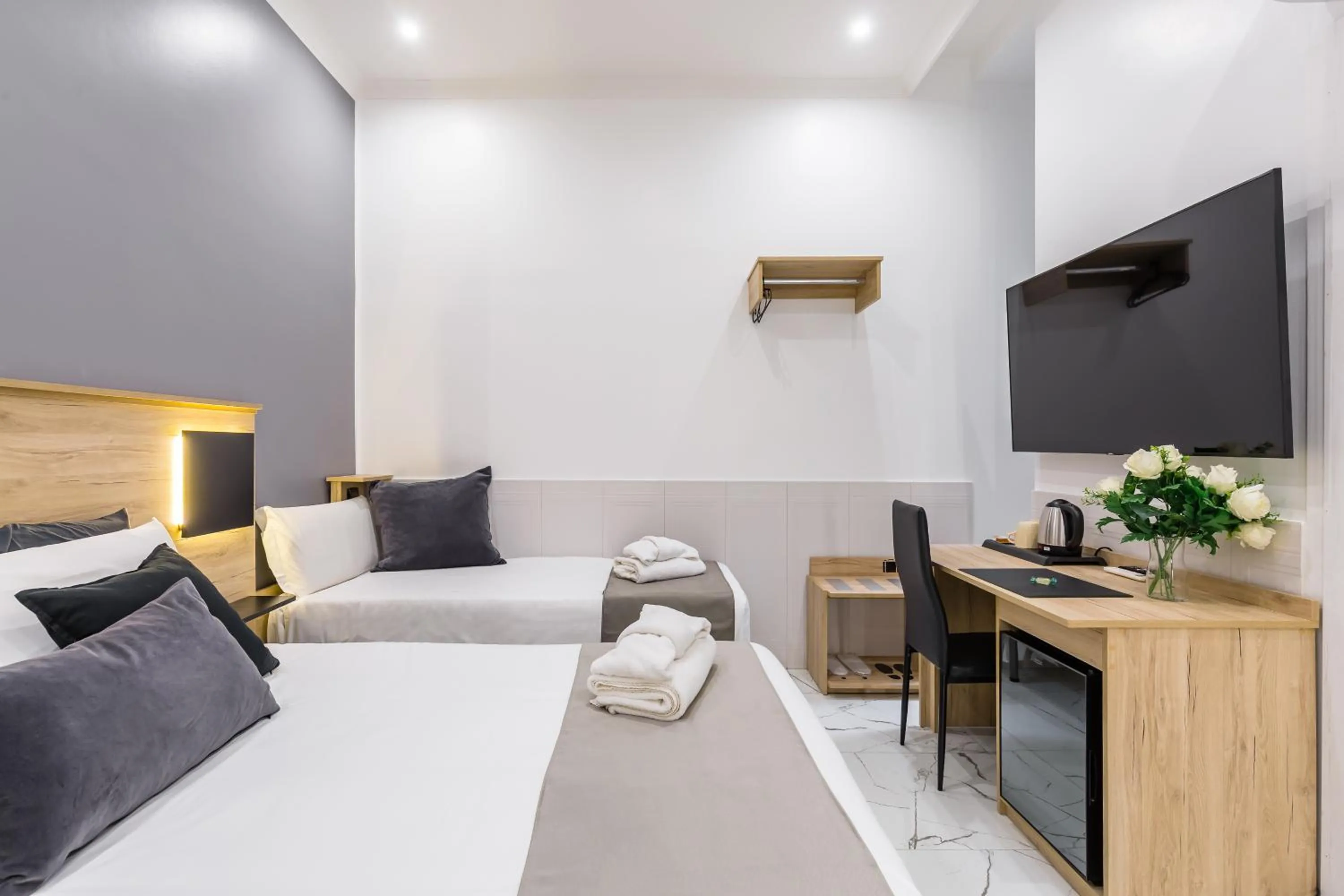 Bed in Sant'Angelo Suites