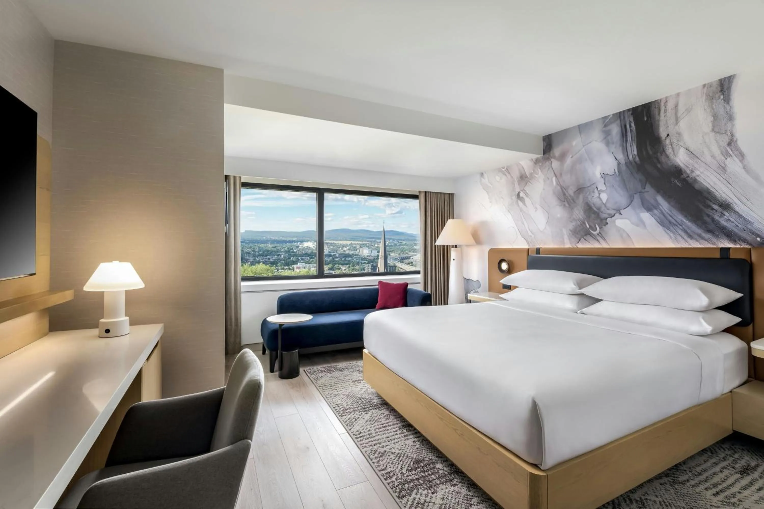 Photo of the whole room, Bed in Delta Hotels by Marriott Quebec