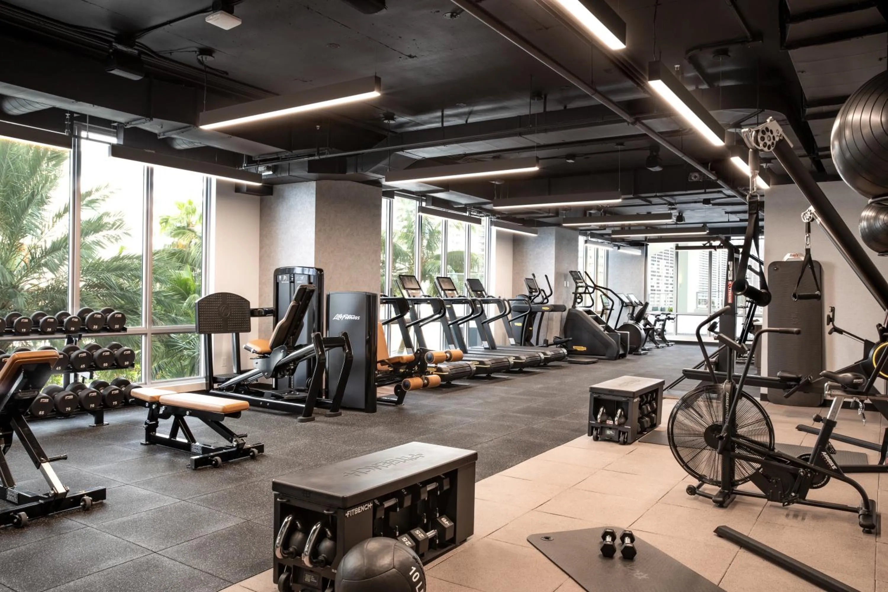 Fitness centre/facilities in YOTEL Miami