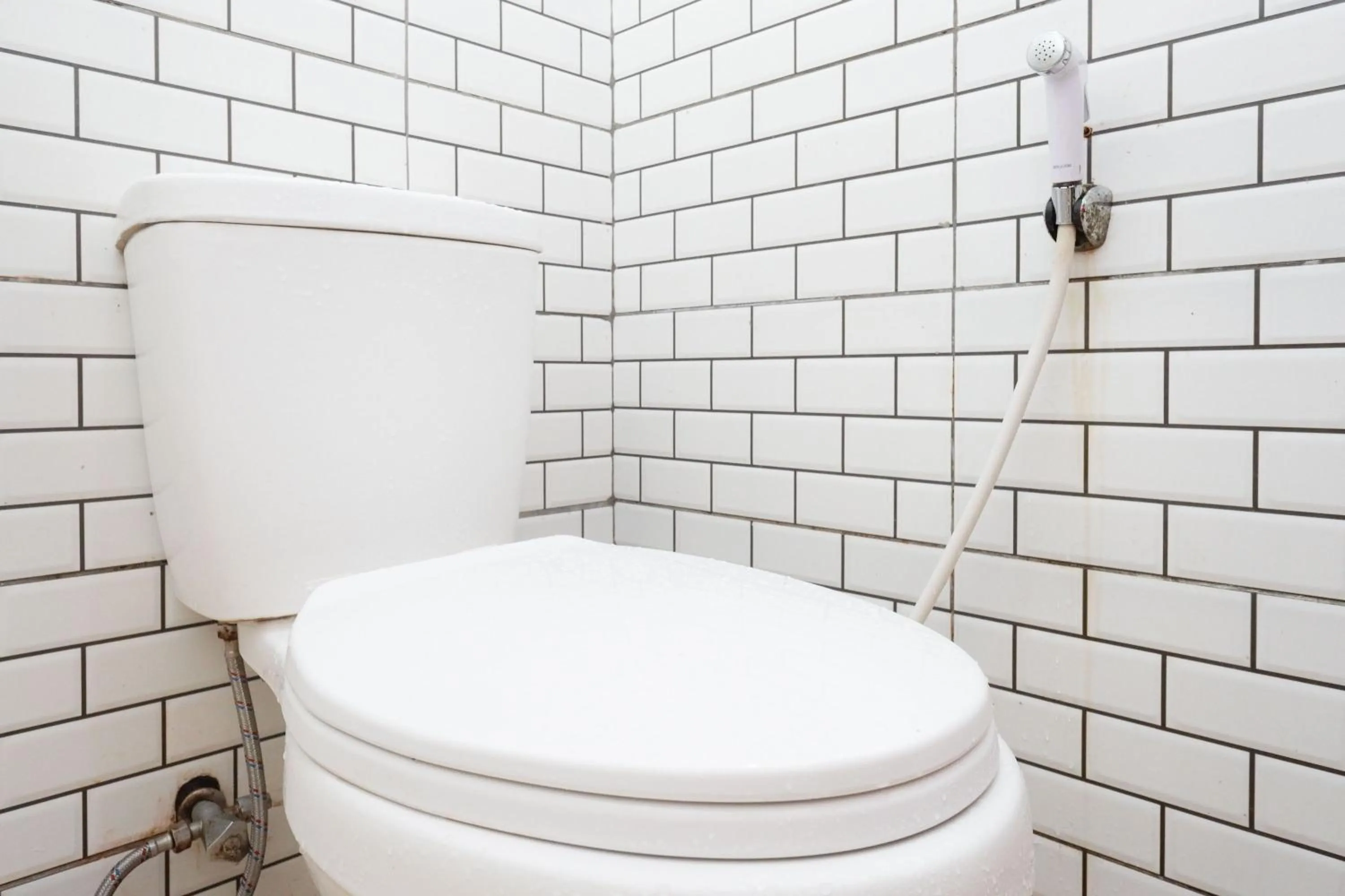 Bathroom in RedDoorz near Exit Tol Batang