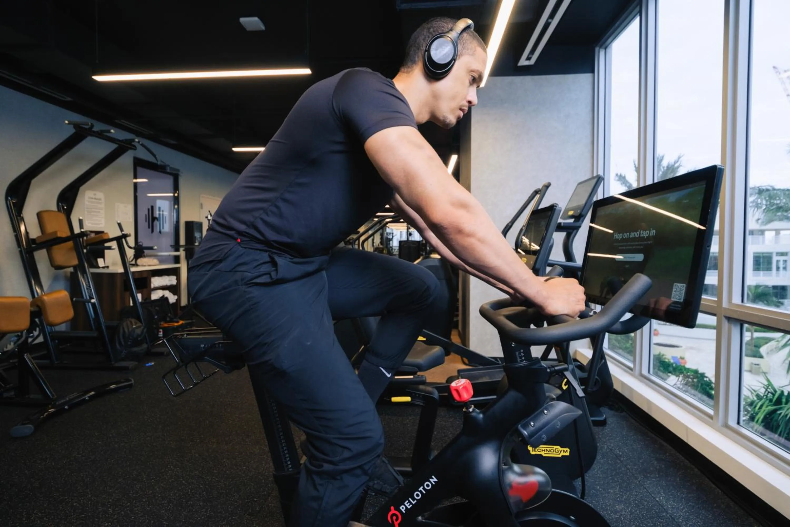 Fitness centre/facilities in YOTELPAD Miami