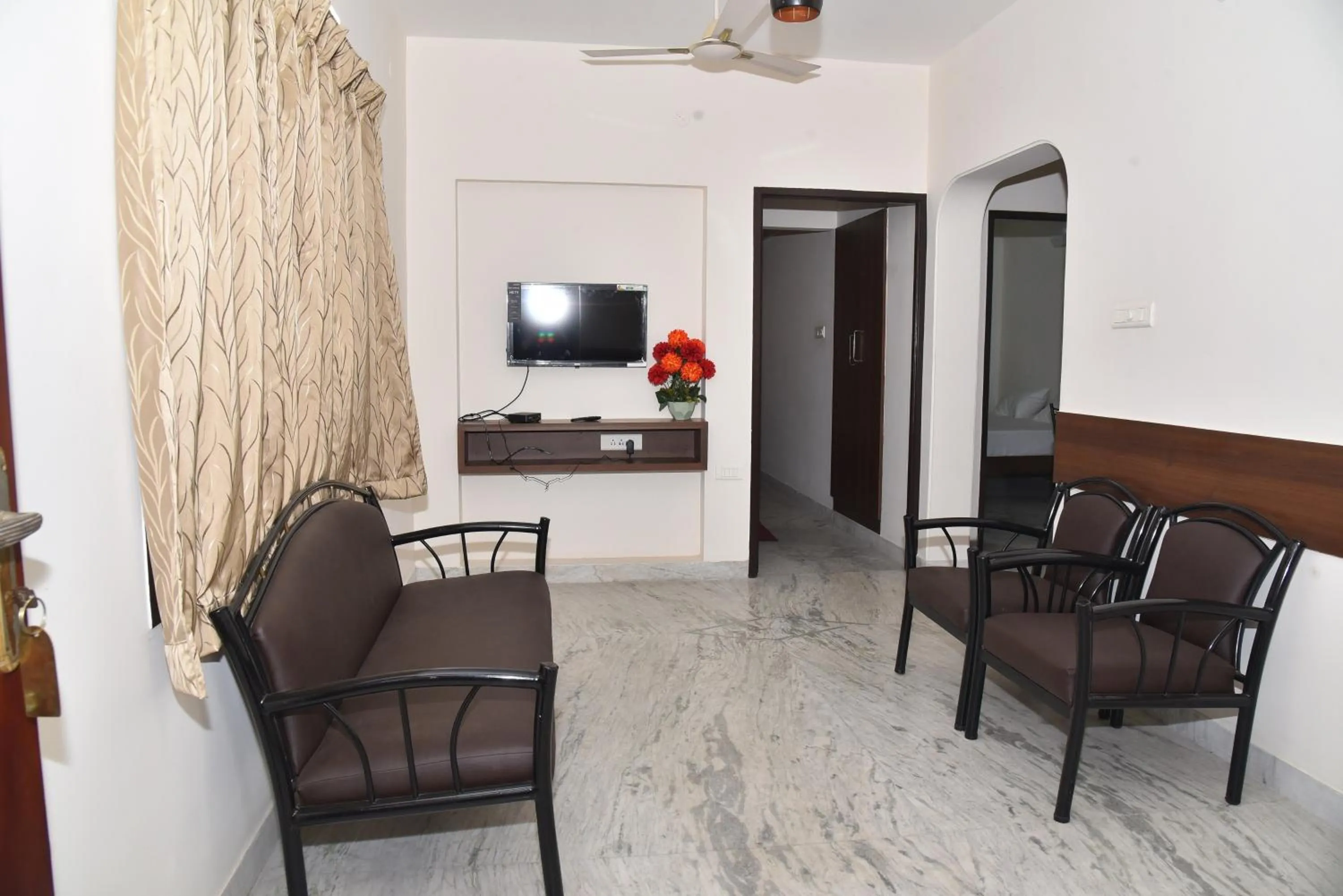 TV and multimedia in Home Stay @ Kommiya Inn